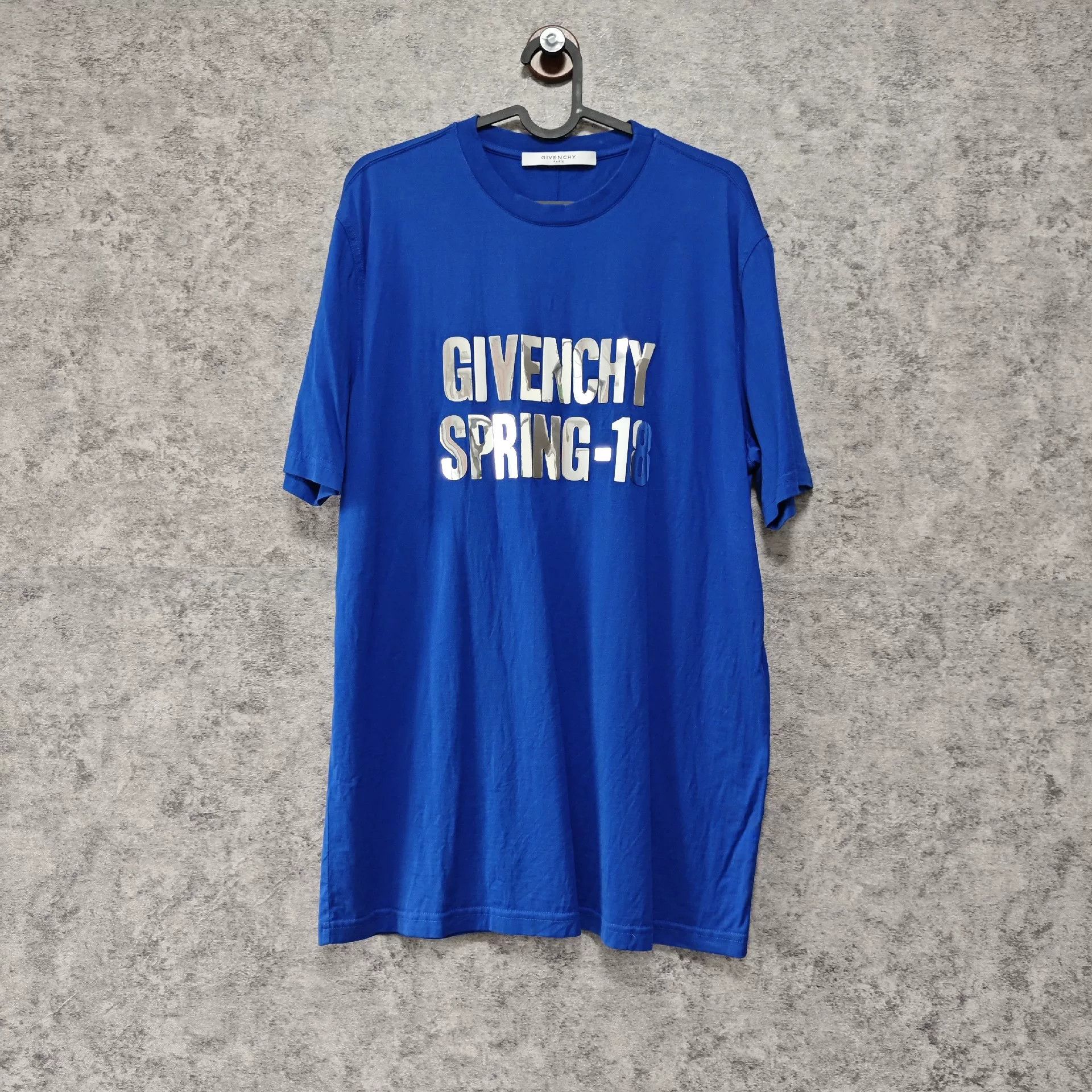 Givenchy Givenchy Retro T-Shirt S Women Size S / US 4 / IT 40 - 1 Thumbnail