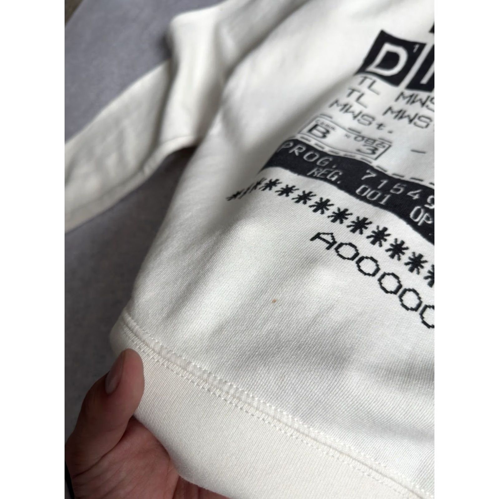 Diesel VINTAGE Diesel Big Logo Boxy Fit Sweatshirt Y2K White Cream Size L Men Size US L / EU 52-54 / 3 - 6 Thumbnail
