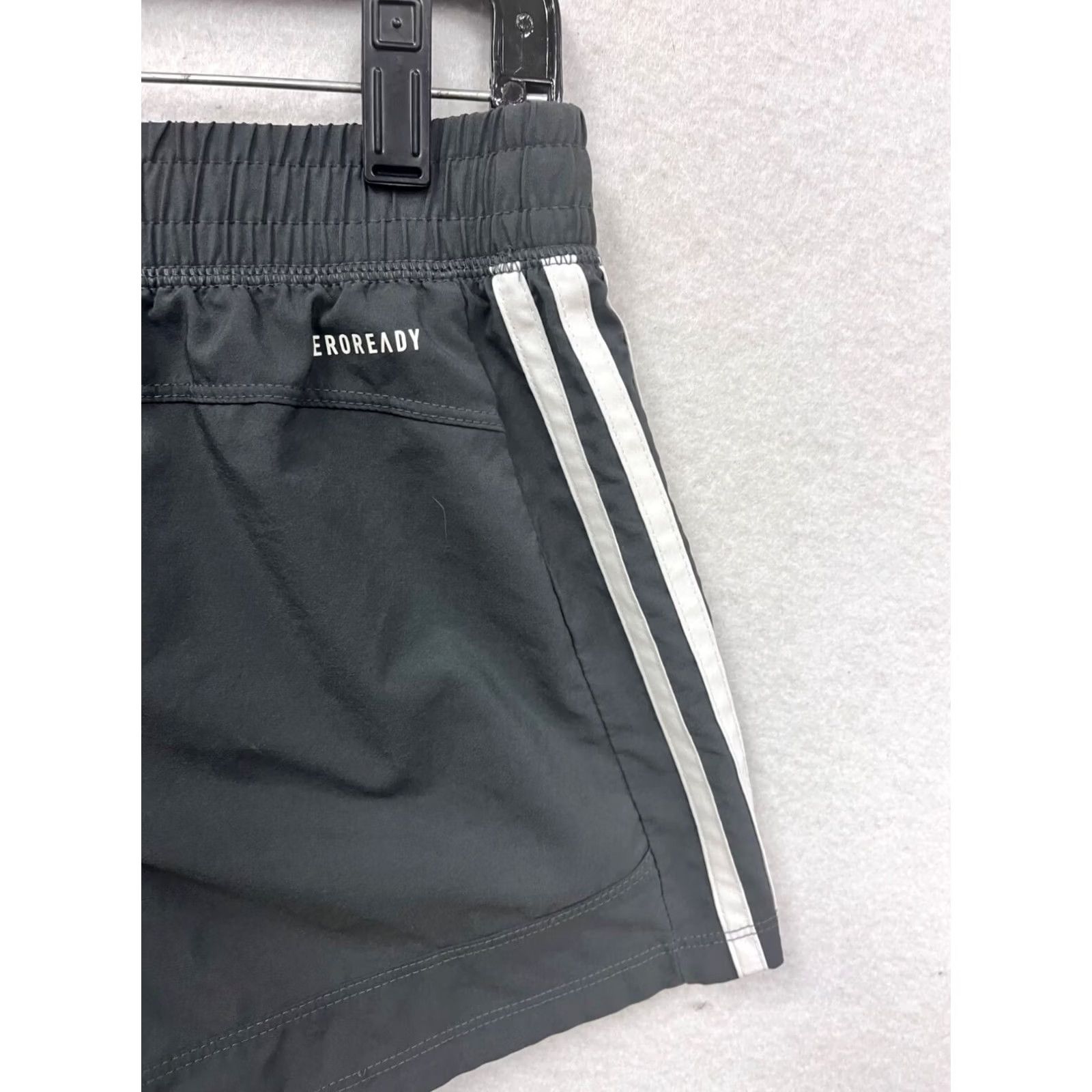 Adidas Adidas Womens Athletic Shorts M Gray Regular Polyester Activewear Like New Mens? Size 32" / US 10 / IT 46 - 5 Thumbnail