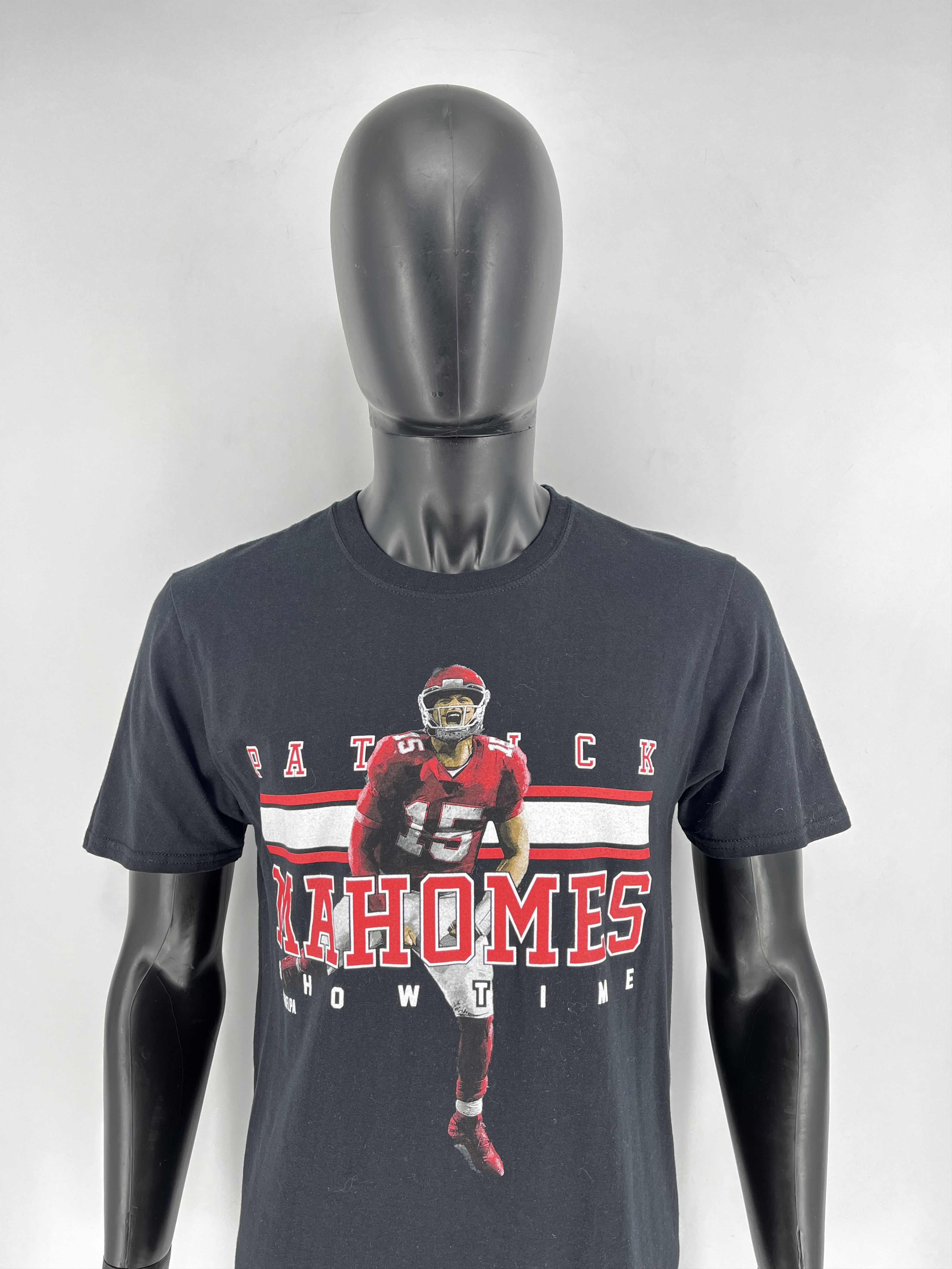 NFL PATRICK MAHOMES KANSAS CITY CHIEFS TSHIRT SHIRT NFL Football Size US M / EU 48-50 / 2 - 1 Thumbnail