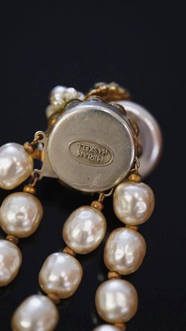 Miriam Haskell Miriam Haskell 60s Baroque Pearl Necklace & Clip Earrings Size ONE SIZE - 4 Thumbnail