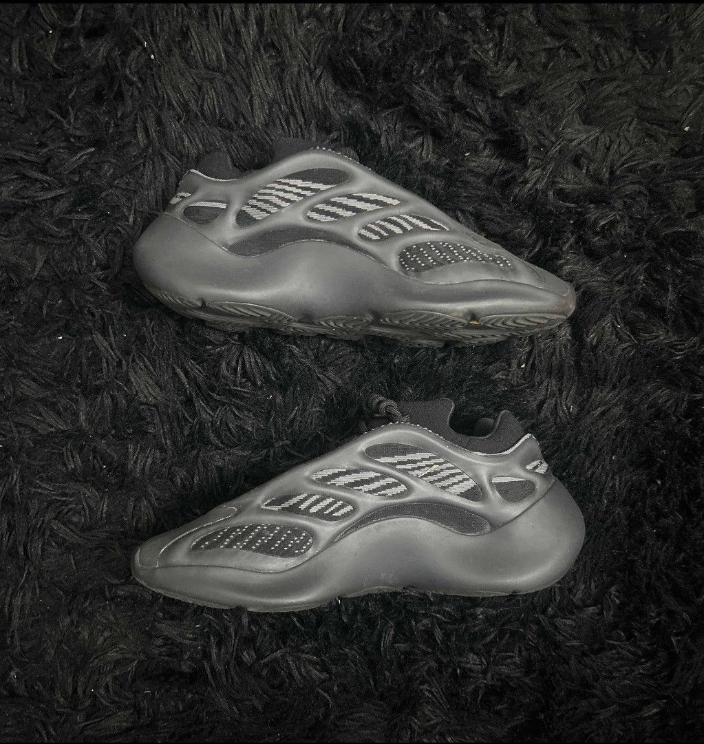 Adidas Yeezy 700 V3 Alvah