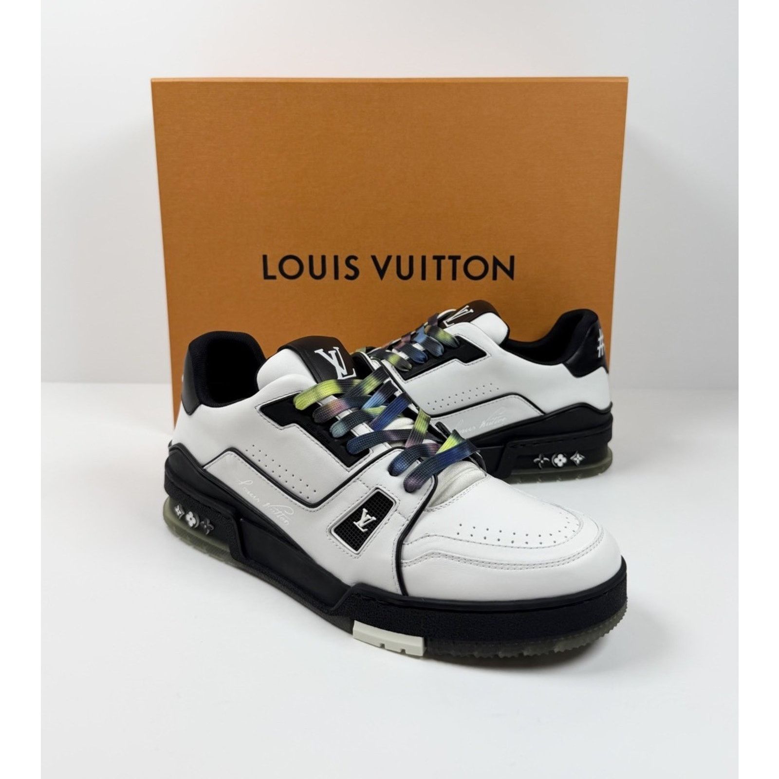 Louis Vuitton Size 7UK/8US - Louis Vuitton White Black Trainer NEW! Size US 8 / EU 41 - 2 Thumbnail