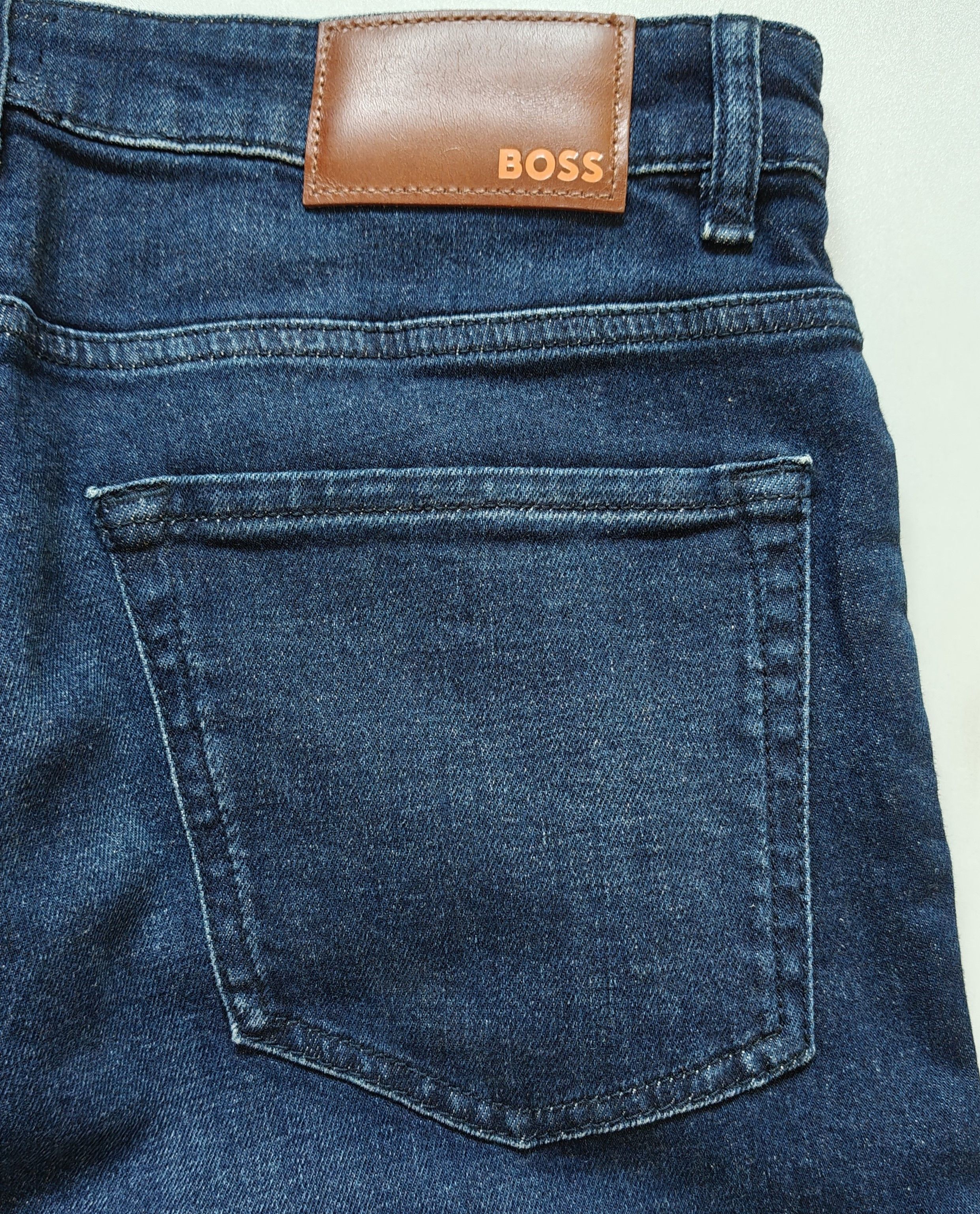 Hugo Boss BOSS RE.MAINE Regular fit men's Jeans Free Shipping T/6088 Size US 31 - 9 Thumbnail