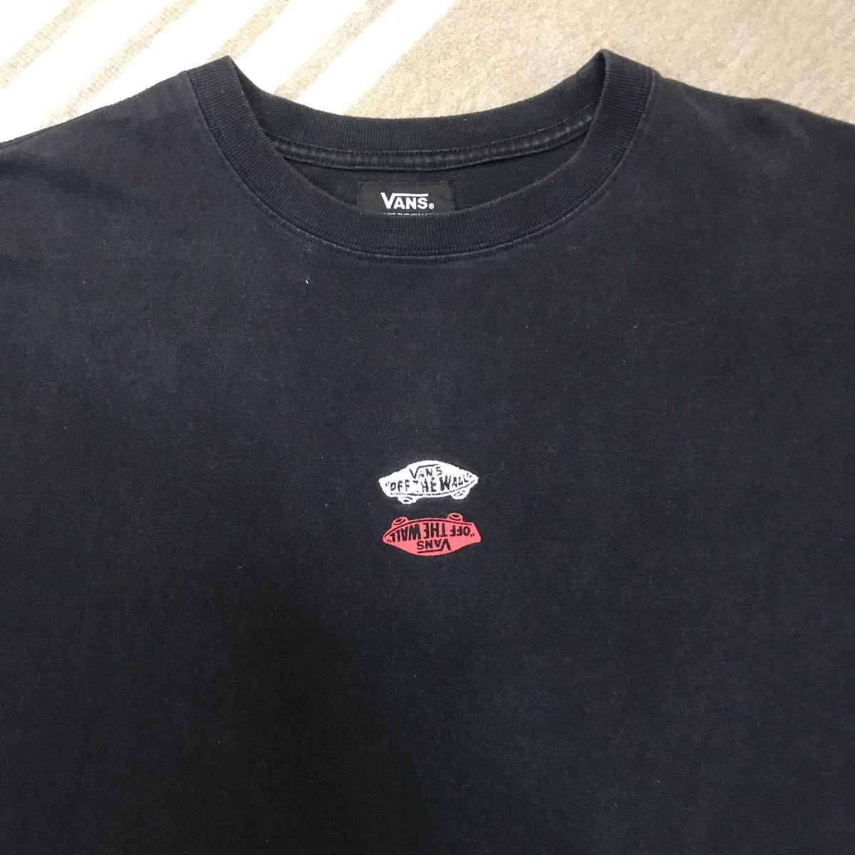 Vans VANS SMALL LOGOS CENTER RARE TEE Size US L / EU 52-54 / 3 - 2 Thumbnail