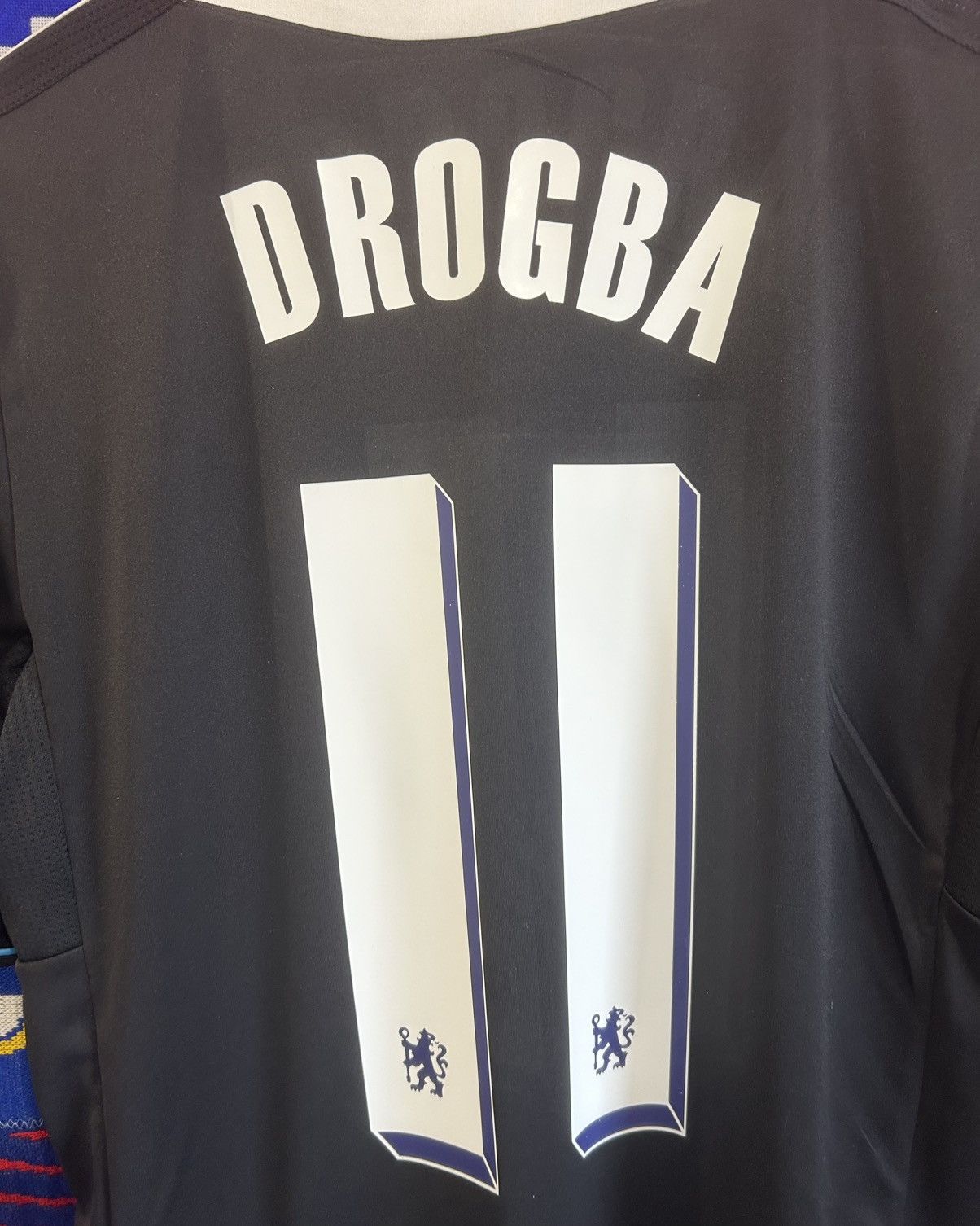 Adidas Chelsea 2011-2012 shirt Didier Drogba Size US M / EU 48-50 / 2 - 7 Thumbnail