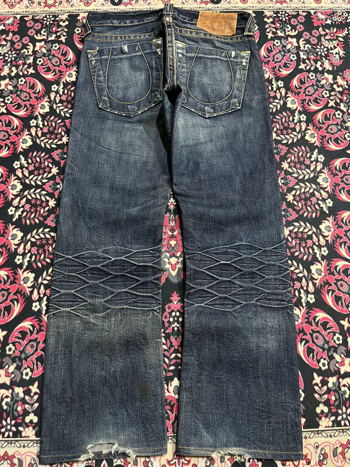 True Religion Vintage True Religion Dark Blue Distress Heavy Whisker Jeans Size US 30 / EU 46 - 2 Thumbnail