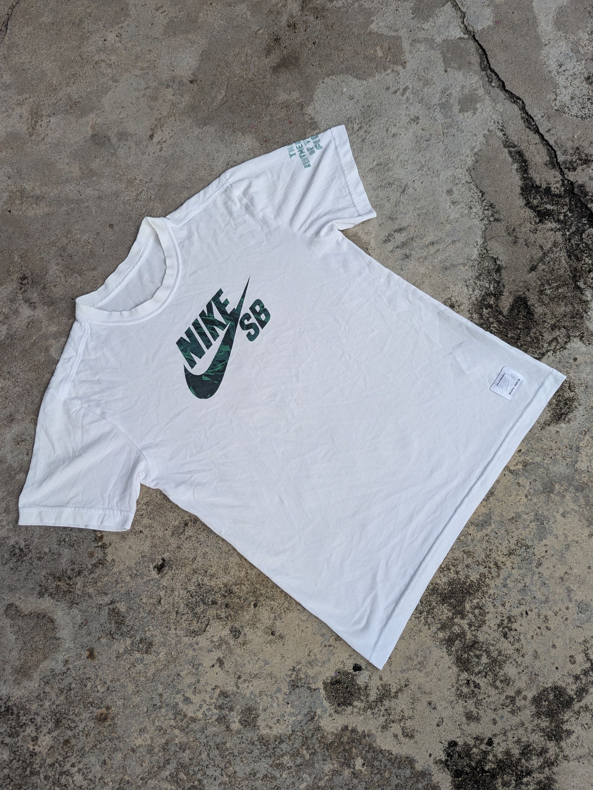 Nike Vintage Nike SB Skateboarding Beaverton Oregon USA Size US S / EU 44-46 / 1 - 3 Thumbnail