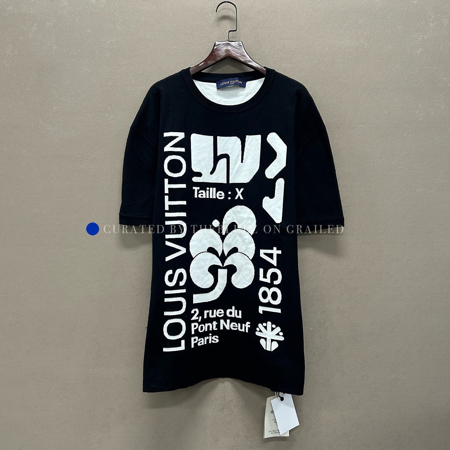 Louis Vuitton Graphic Logo T-Shirt in Black Size US XL / EU 56 / 4 - 1 Thumbnail