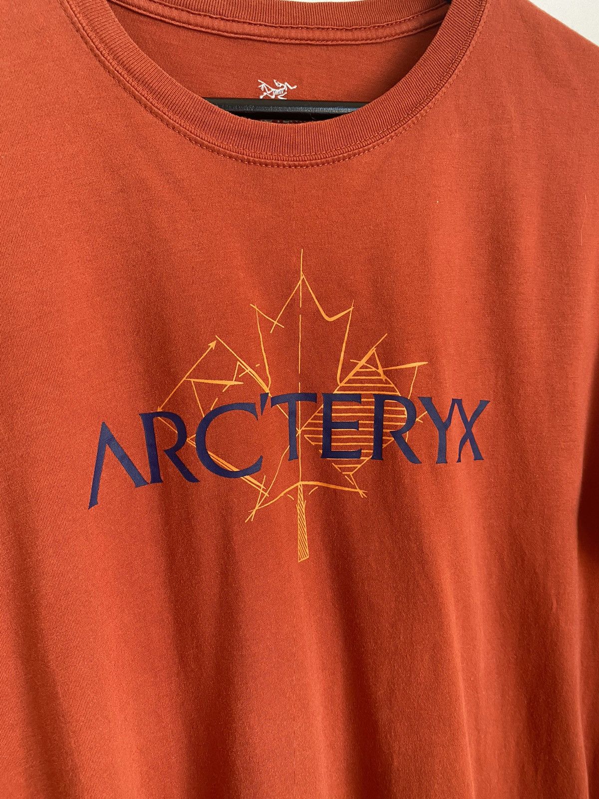 Arc'teryx men's longsleeve arcteryx big logo Size US L / EU 52-54 / 3 - 3 Thumbnail