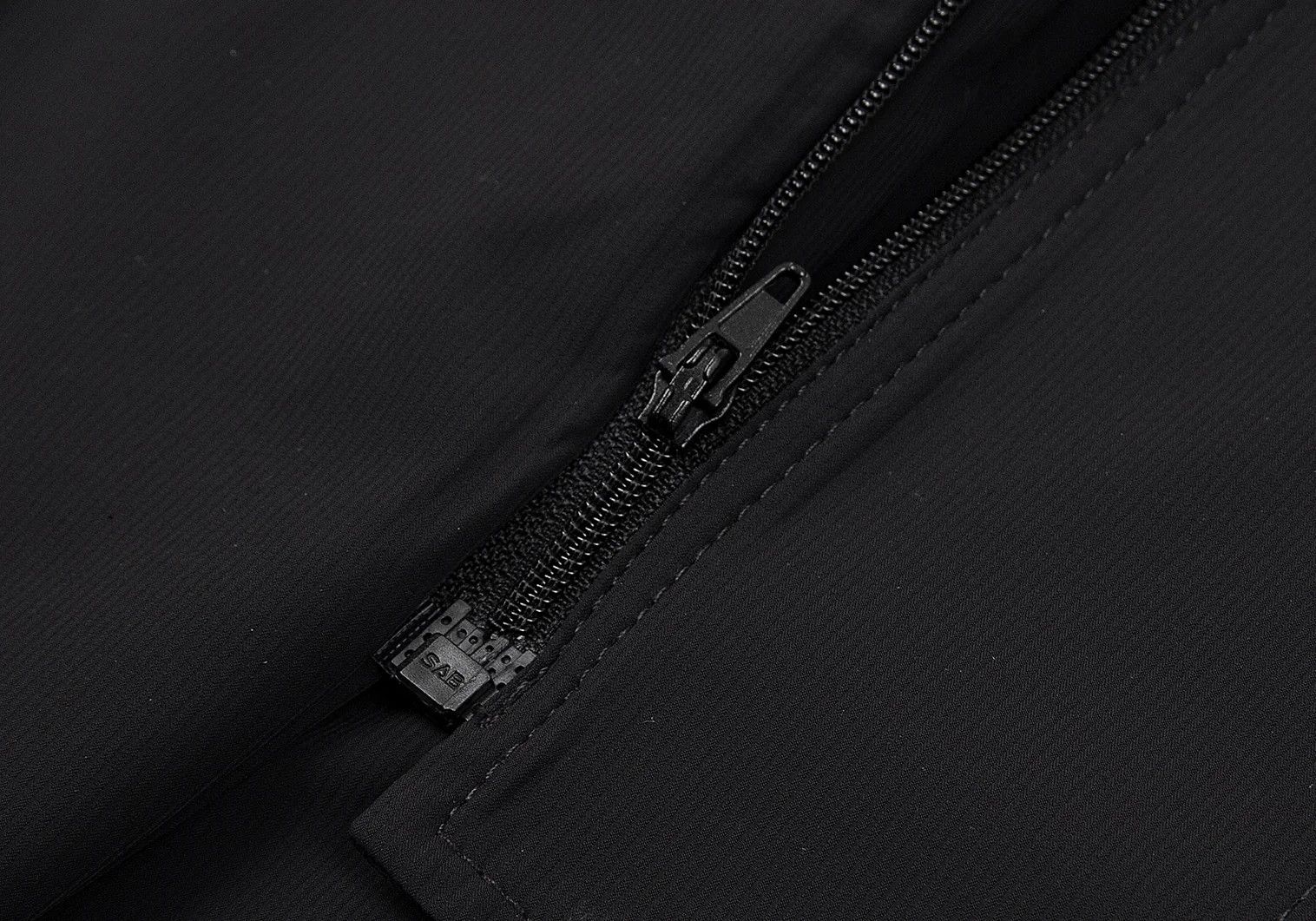 Emporio Armani Stretch Zip Jacket in Black Size 54 Size US L / EU 52-54 / 3 - 13 Thumbnail