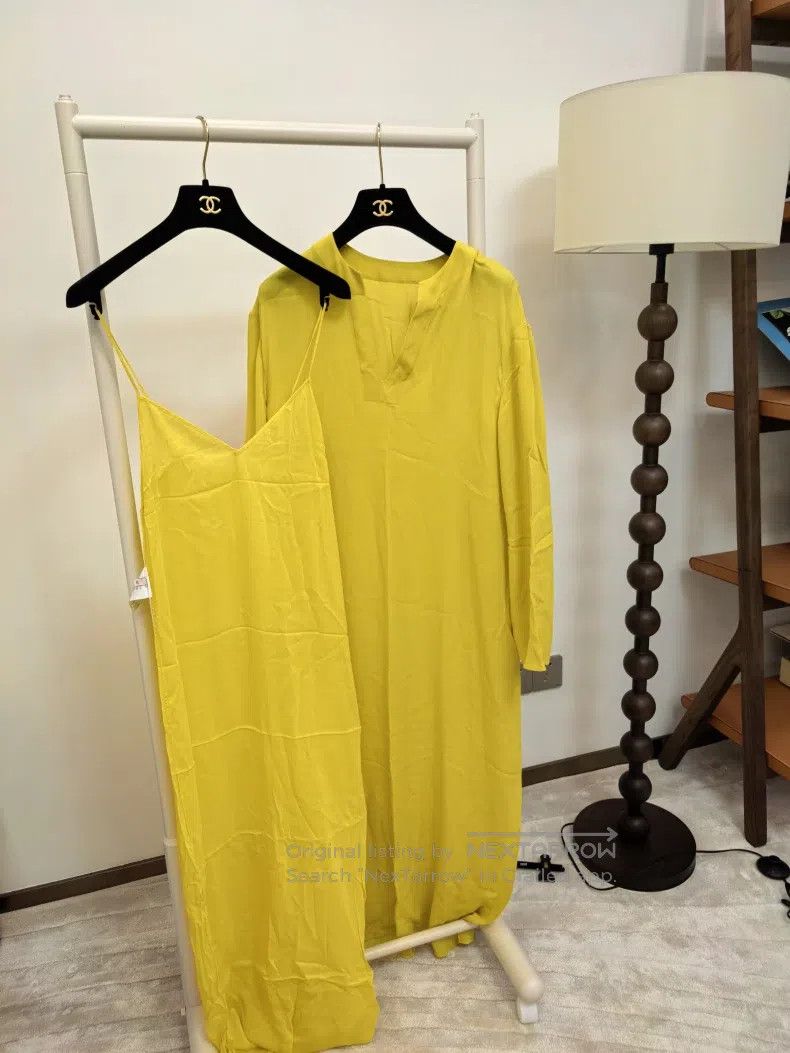 Valentino Valentino Women's yellow silk maxi dress Size S / US 4 / IT 40 - 1 Thumbnail