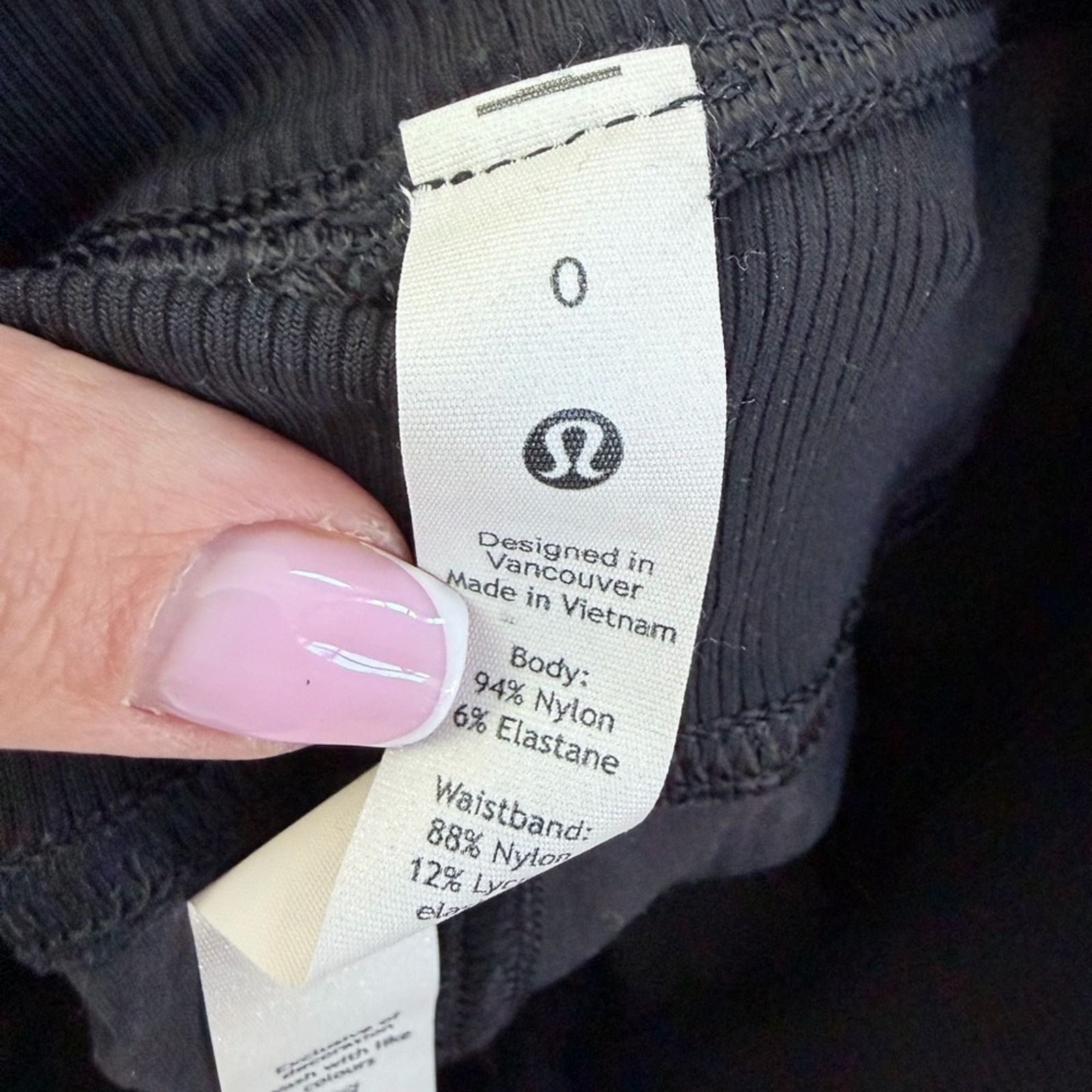 Lululemon New Lululemon Dance Studio Mid Rise Joggees in Black size 0 Size 25" / US 0 / IT 36 - 10 Thumbnail