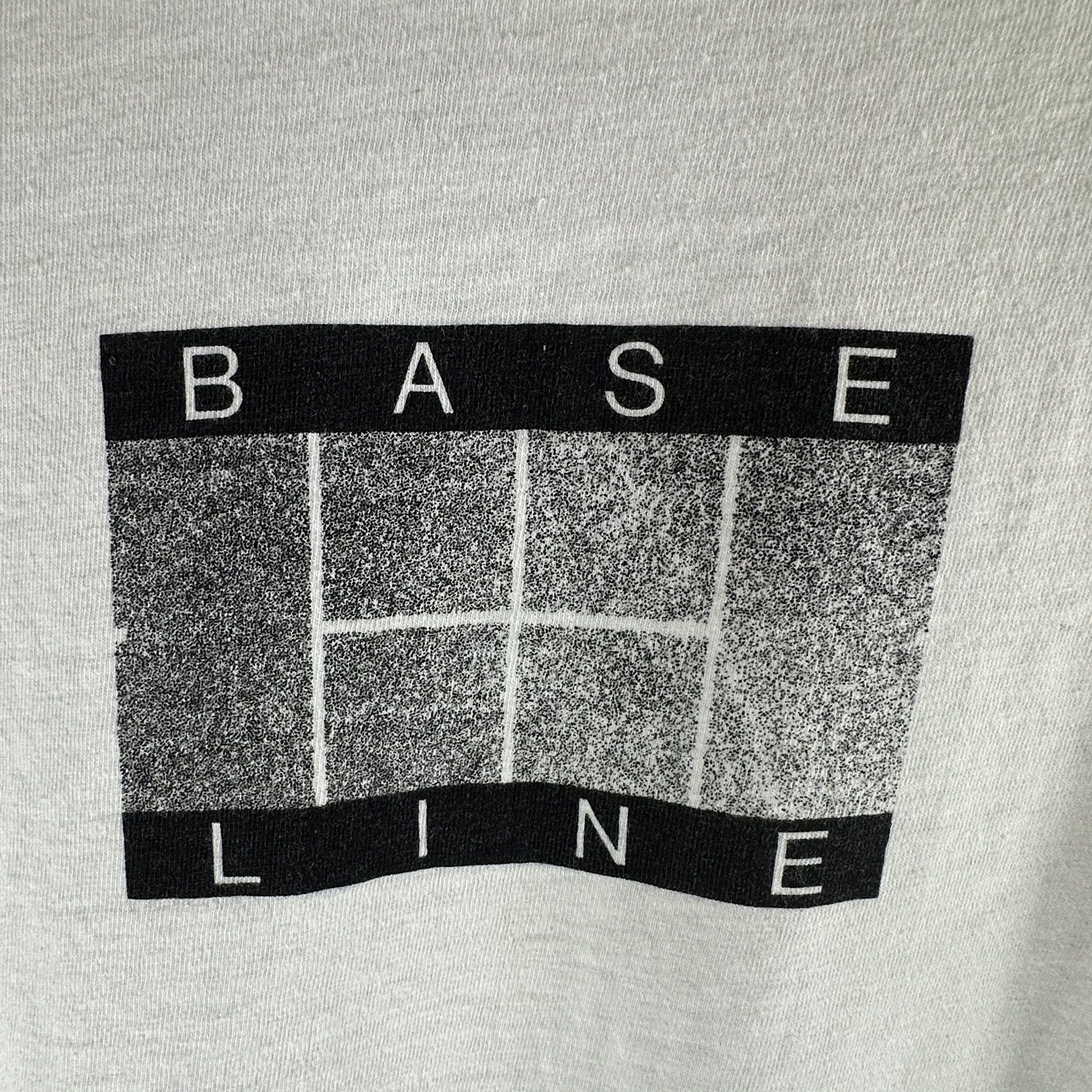 Vintage ​Vintage 90s Baseline Tennis Double Sided Graphic XL T-shirt Size US XL / EU 56 / 4 - 2 Thumbnail