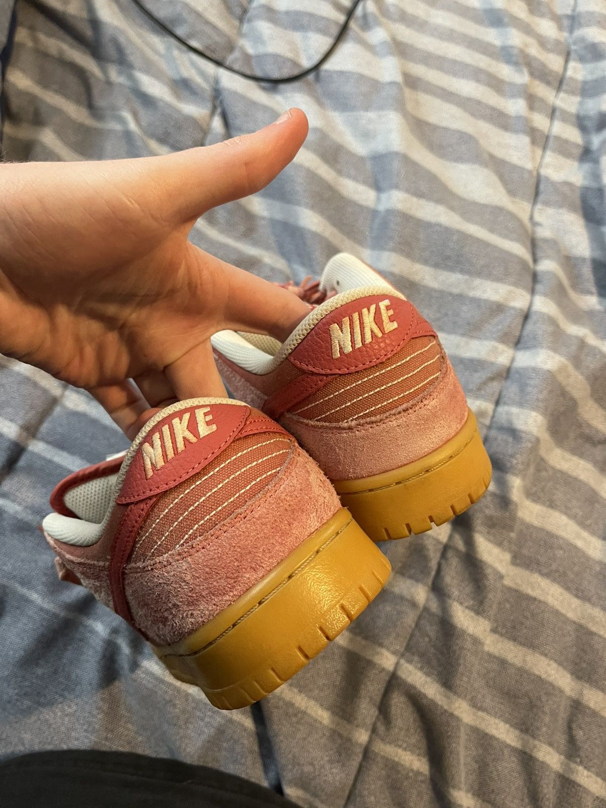 Nike SB Adobe Dunk Size US 9.5 / EU 42-43 - 4 Thumbnail