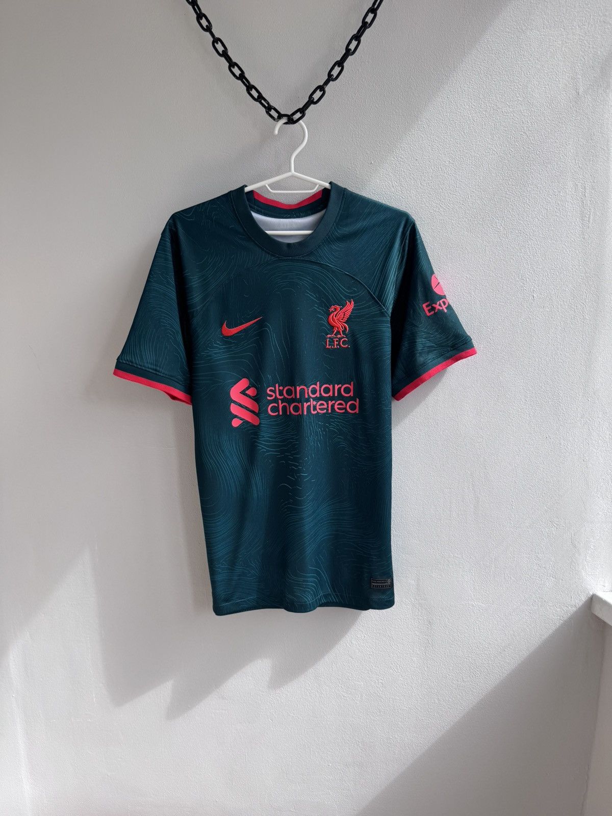 Nike LIVERPOOL 2022 2023 THIRD FOOTBALL SOCCER SHIRT JERSEY NIKE Size US S / EU 44-46 / 1 - 1 Thumbnail