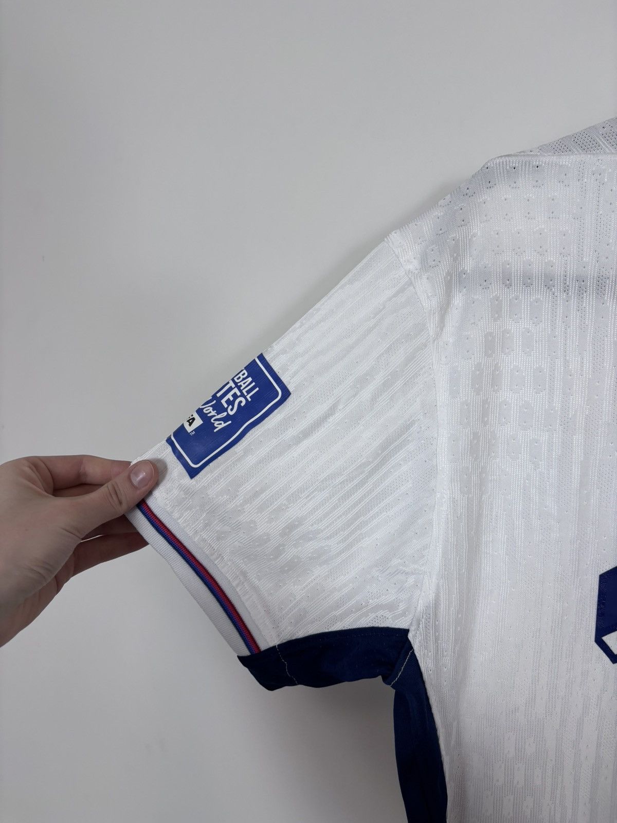 Nike Nike England 2024 Home Sterling #10 Football Soccer Jersey Size US S / EU 44-46 / 1 - 21 Thumbnail