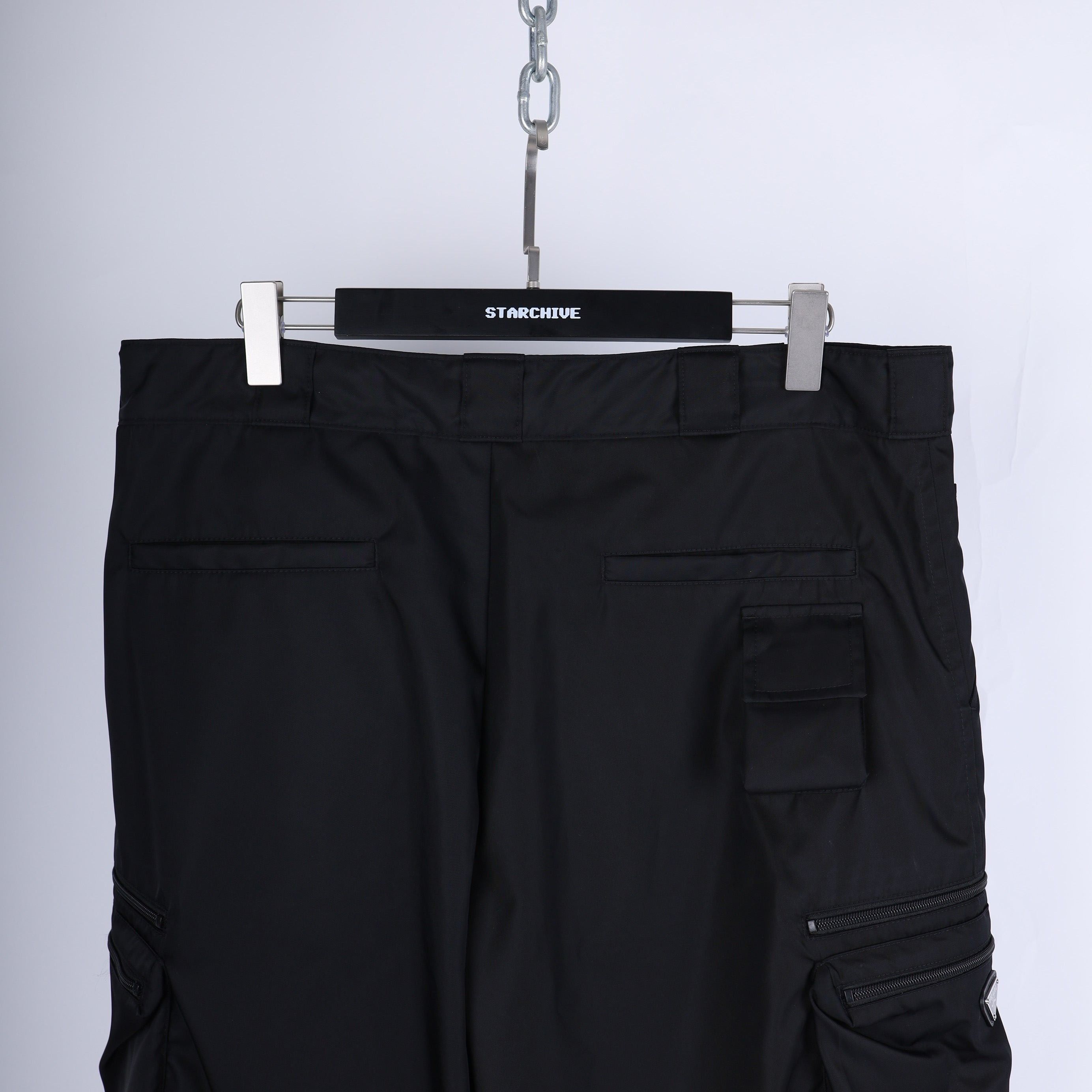 Prada PRADA NYLON CARGO SHORTS Size US 36 / EU 52 - 7 Thumbnail