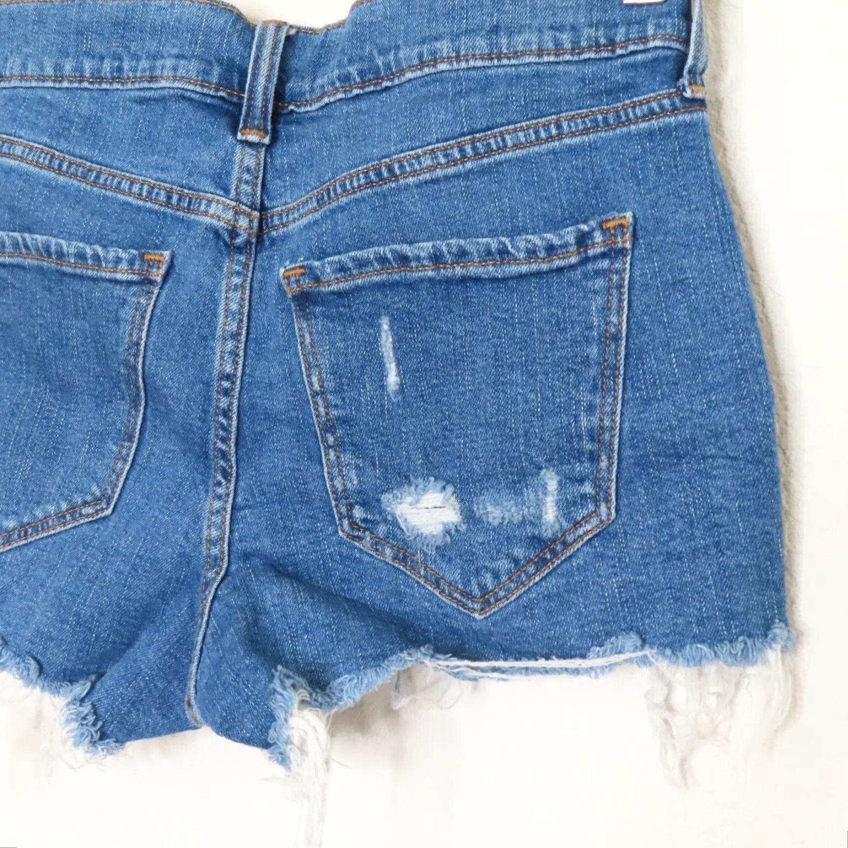 Old Navy Old Navy Womens 2 Boyfriend Distressed Medium Blue Denim Jean Cut Off Shorts Size 26" / US 2 / IT 38 - 5 Thumbnail