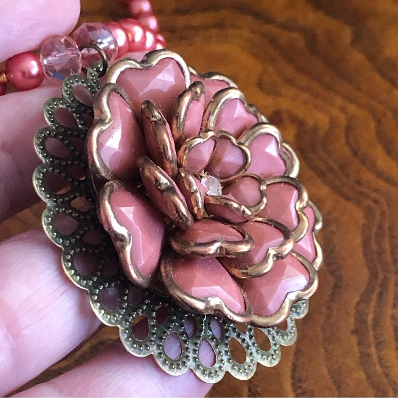 Handmade Handcrafted repurpose rose floral cluster Pearl necklace Size ONE SIZE - 11 Thumbnail