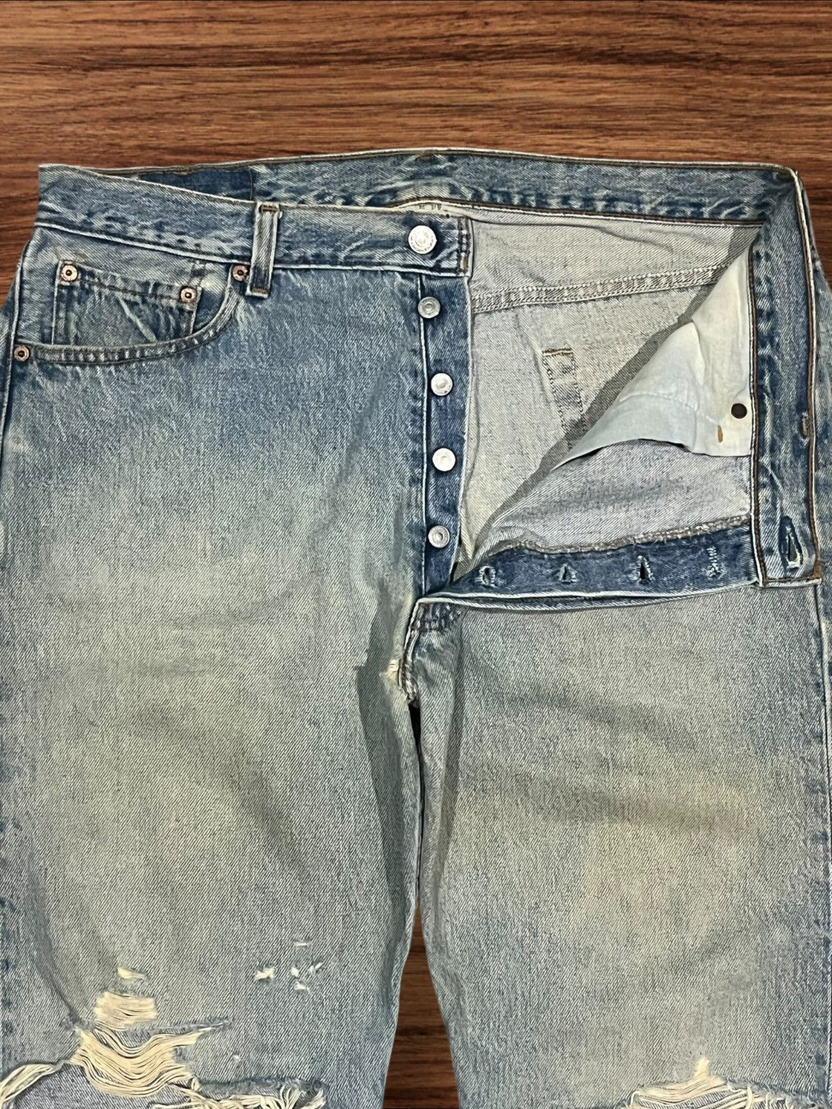 Levi's Vintage 90s Levi’s 501 Blue Wash Button Fly Distressed Jeans Size US 36 / EU 52 - 5 Thumbnail