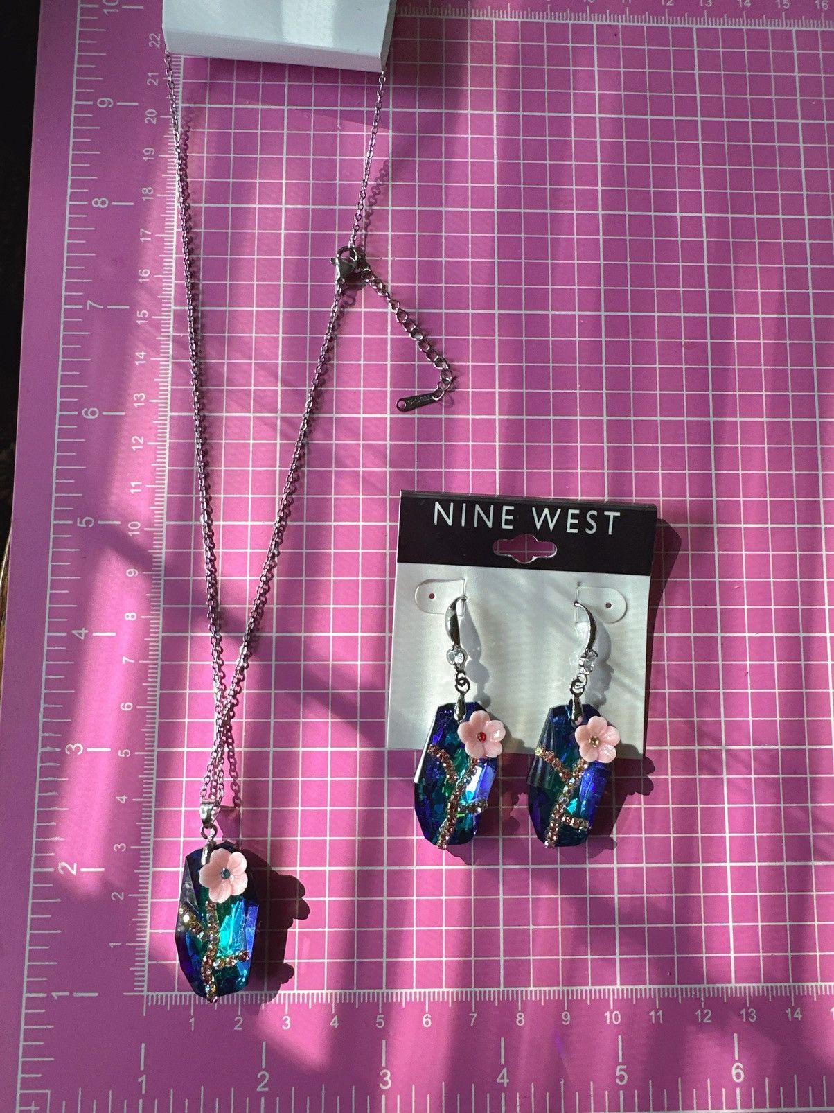 Designer Nine West 2pc set necklace + earring Flower crystal Multi Size ONE SIZE - 8 Thumbnail