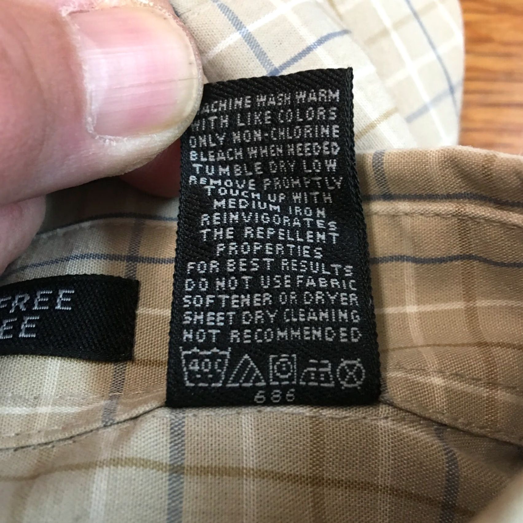 Van Heusen Van Heusen Mens Casual Check Beige Dress Shirt 2XL Wrinkle And Stain Free Button-Up Short Sleeve Mens Shirt Size US XXL / EU 58 / 5 - 5 Thumbnail