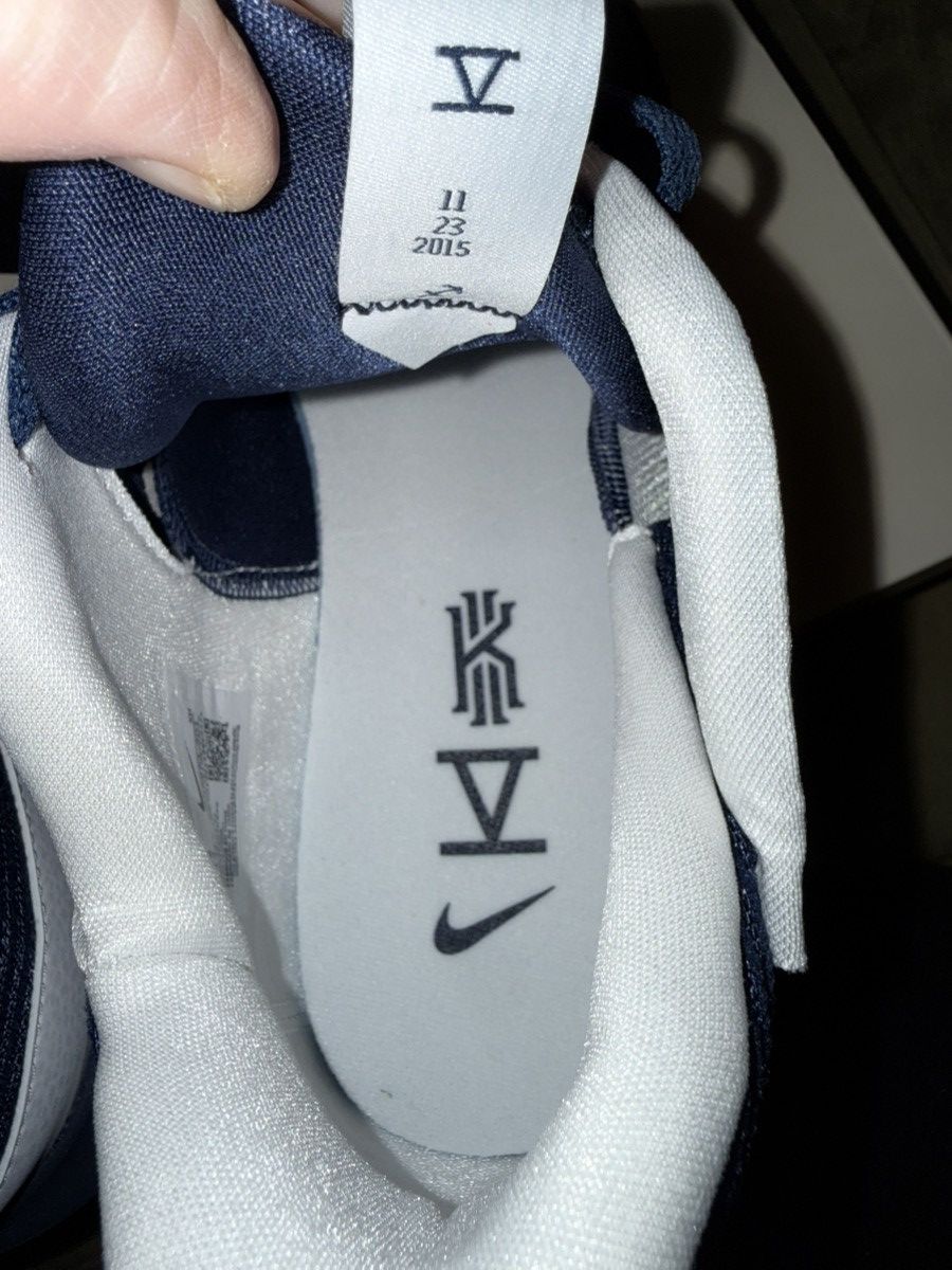 Nike Nike Kyrie 5 TB Promo (players only) Midnight Navy, NEW!! Size US 14 / EU 47 - 14 Thumbnail