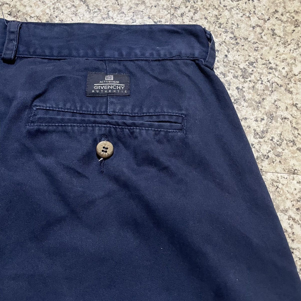 Givenchy Vintage Givenchy Activewear Pleated Chino Shorts Navy Blue Size US 36 / EU 52 - 13 Thumbnail