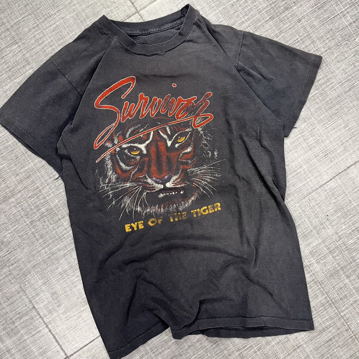 Band Tees × Vintage VTG 1982 Swingers Going the Distance Tour Eye of the Tiger Size US M / EU 48-50 / 2 - 1 Thumbnail