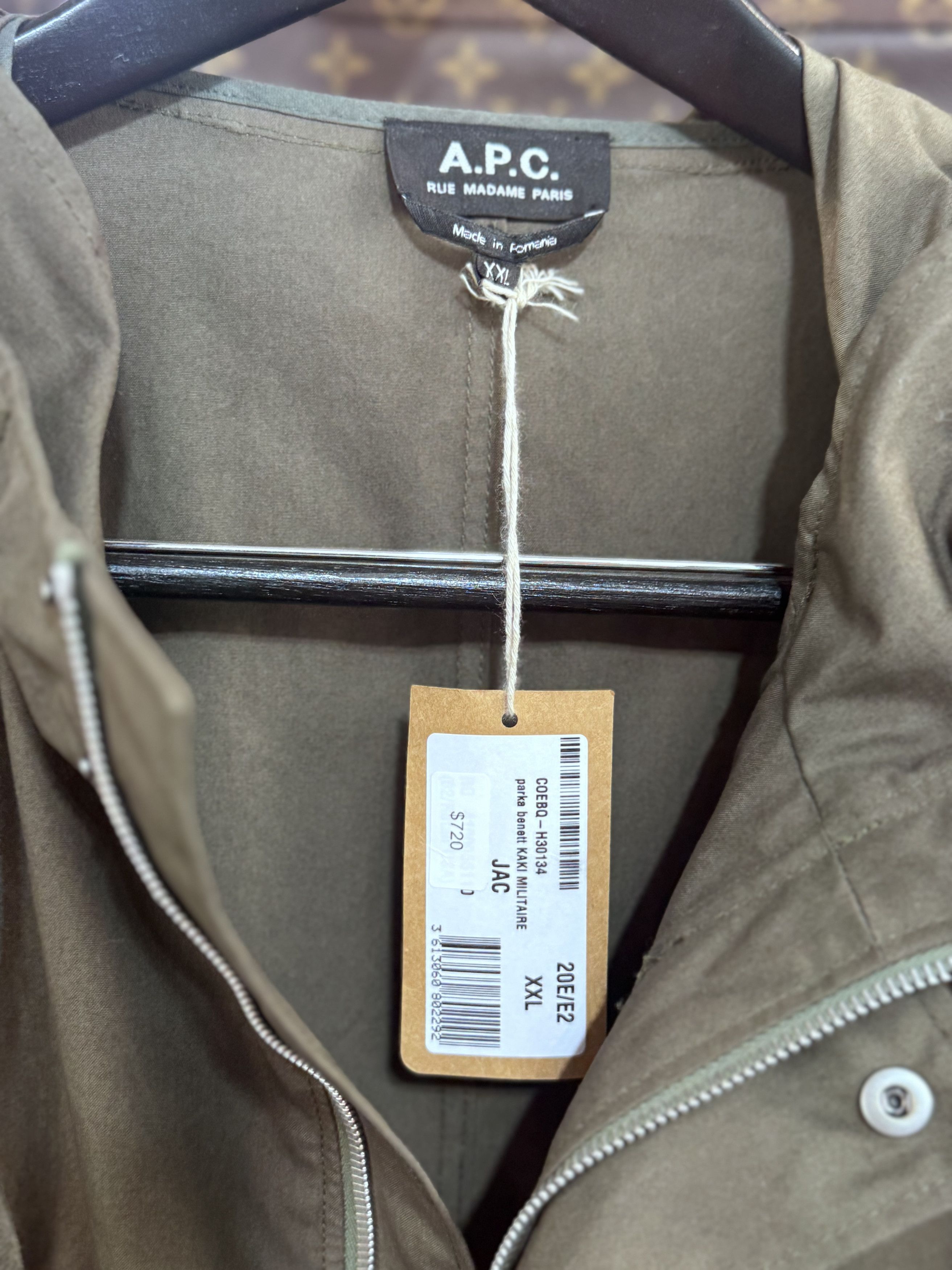 A.P.C. A.P.C. PARIS MEN'S NEW PARKA OLIVE GREEN XXL RARE $720 Size US XXL / EU 58 / 5 - 15 Thumbnail