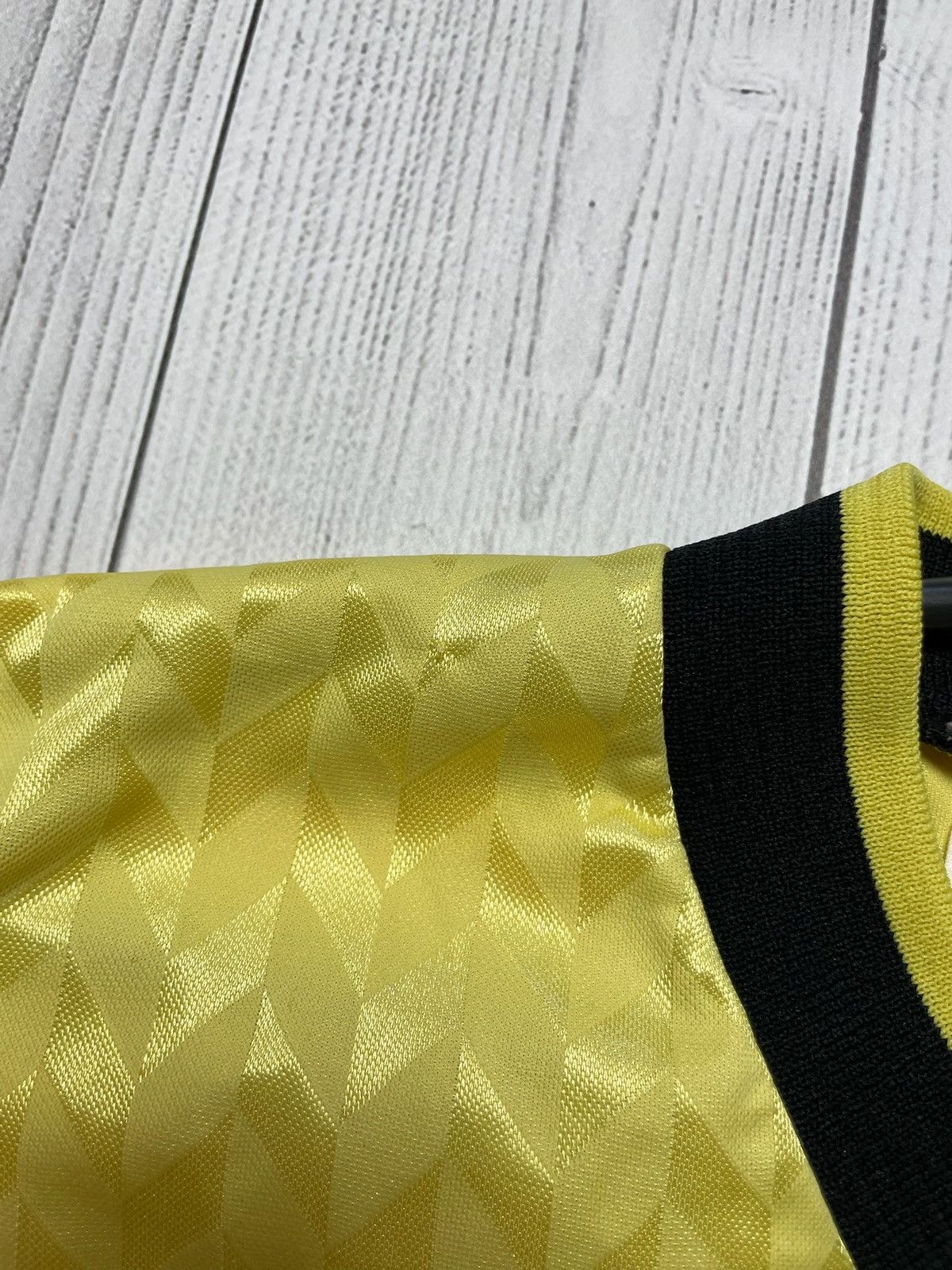 Umbro × Vintage Vintage Umbro monogram soccer jersey rare yellow L Size US L / EU 52-54 / 3 - 7 Thumbnail