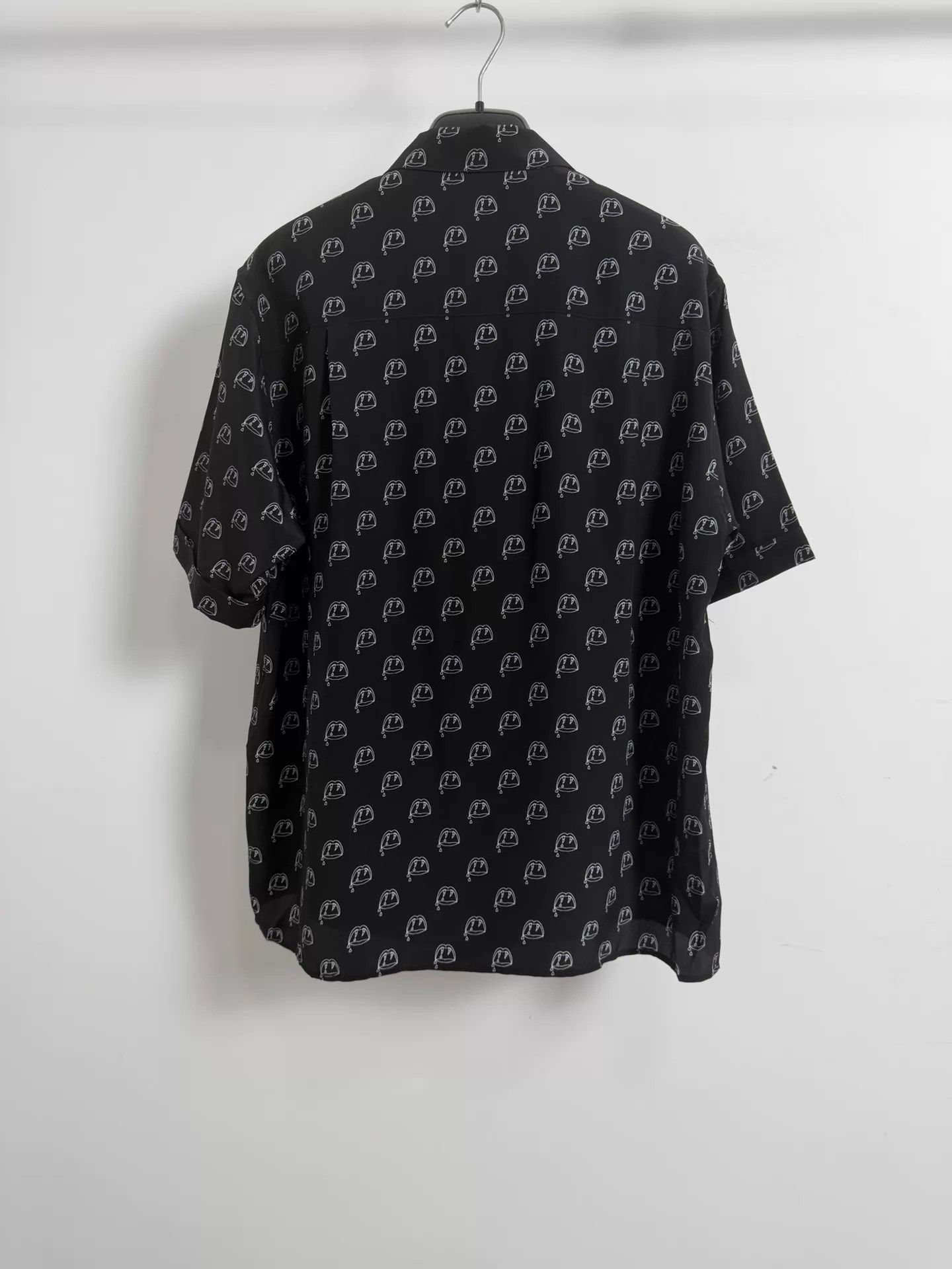Saint Laurent Paris SLP 14ss Black Vampire Fangs Silk Shirt Size US XL / EU 56 / 4 - 2 Thumbnail