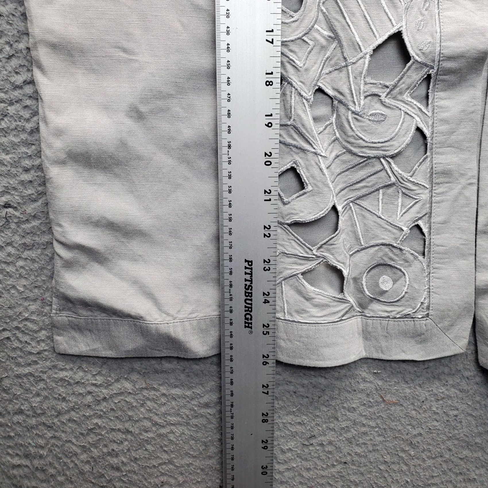Bob Mackie Bob Mackie Wearable Art Cardigan Jacket Womens 1X Gray Cutout Slit Open Front 1X Womens Jacket Gray Cardigan Open Front Cutout Slit Size XL / US 12-14 / IT 48-50 - 4 Thumbnail