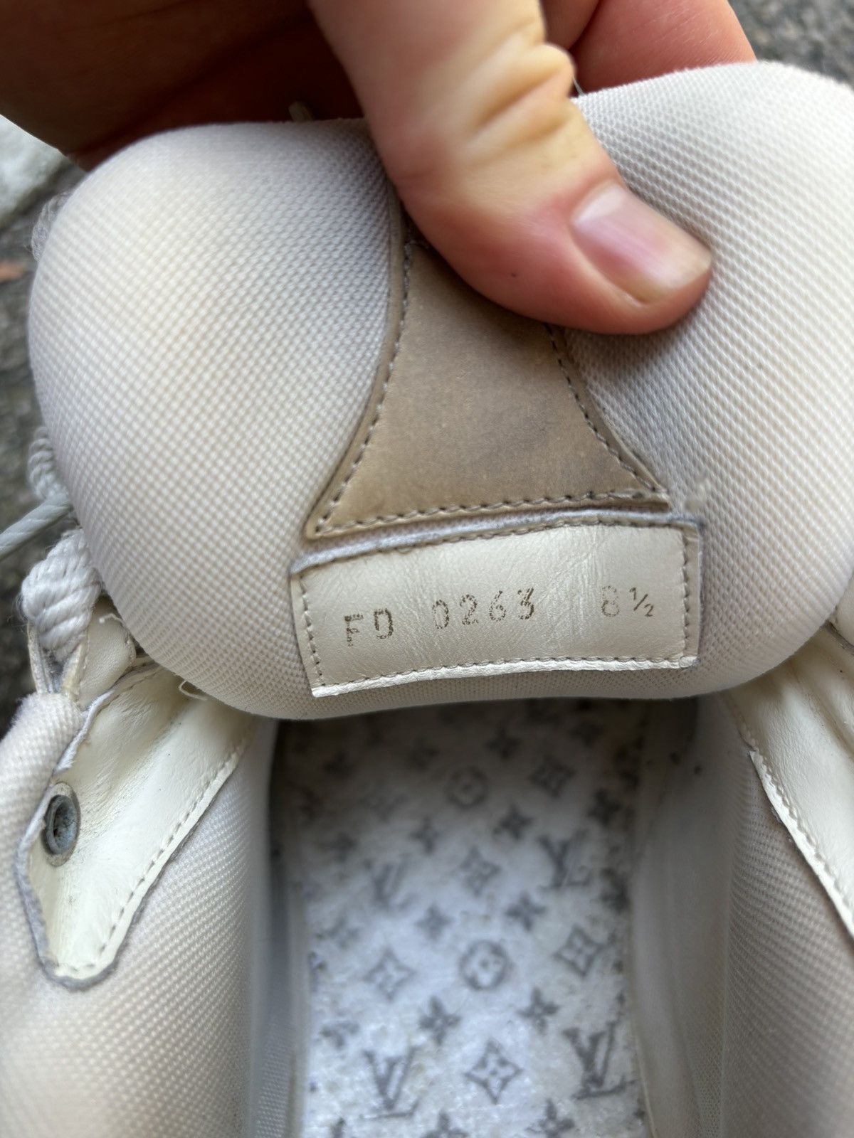 Louis Vuitton White and Beige Skate Sneakers Size US 9.5 / EU 42-43 - 6 Thumbnail
