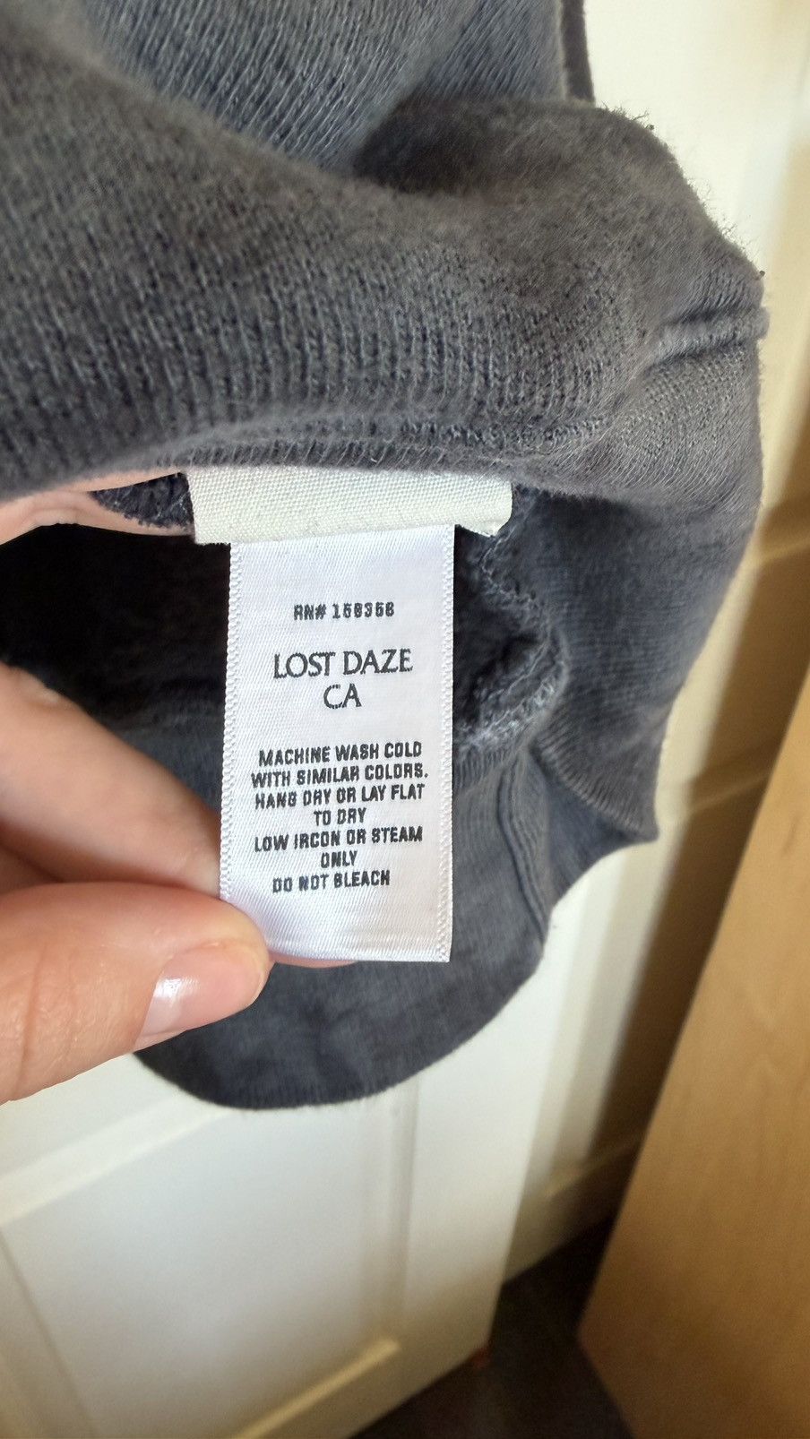 Lost Daze Lost Daze CA Don’t Look At Me Skull Sweatshirt Size L Size US L / EU 52-54 / 3 - 7 Thumbnail