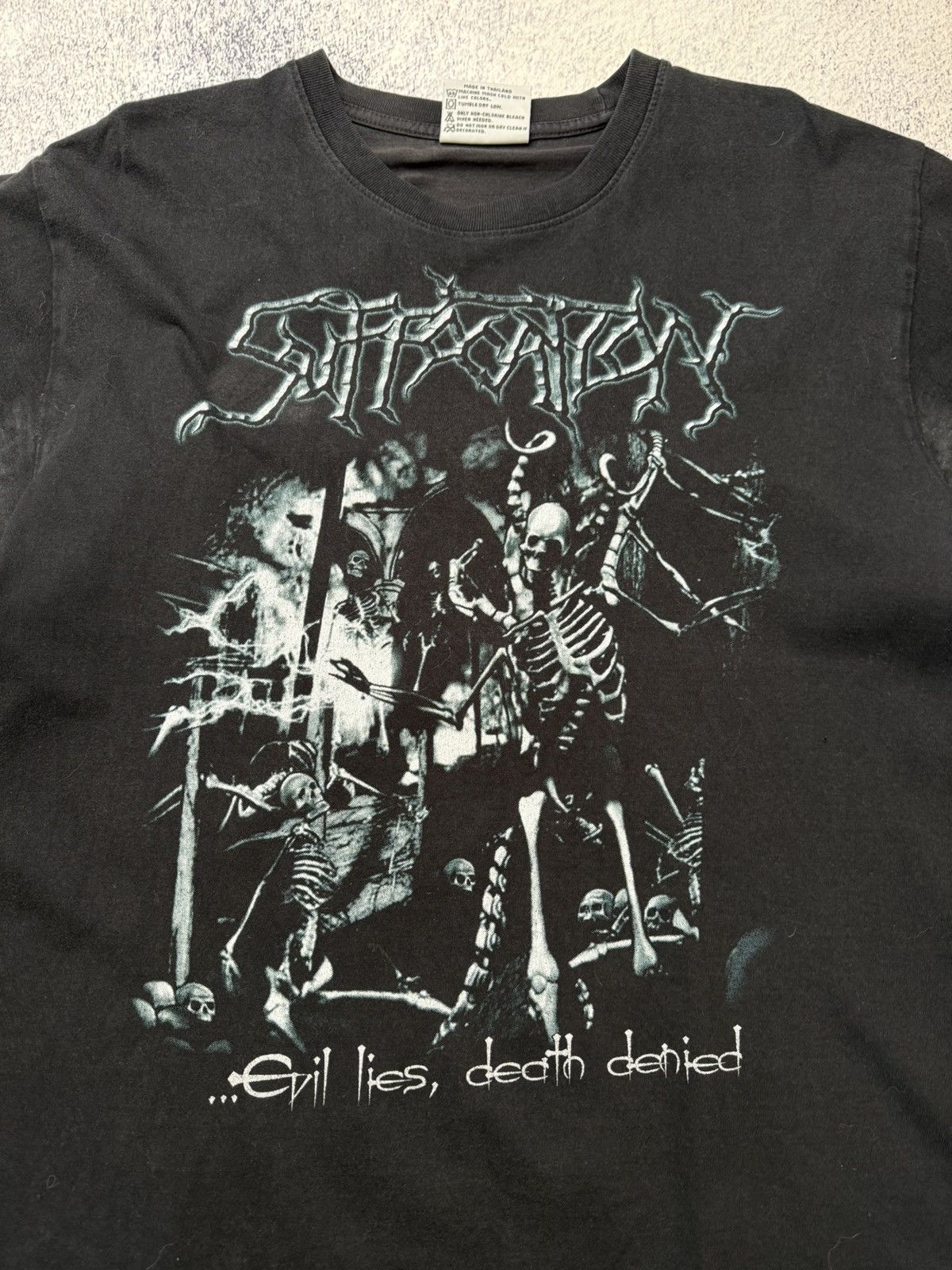 Vintage SUFFOCATION Evil Lies Death Denied Tshirt Souls To Deny 2005 Size US L / EU 52-54 / 3 - 18 Thumbnail
