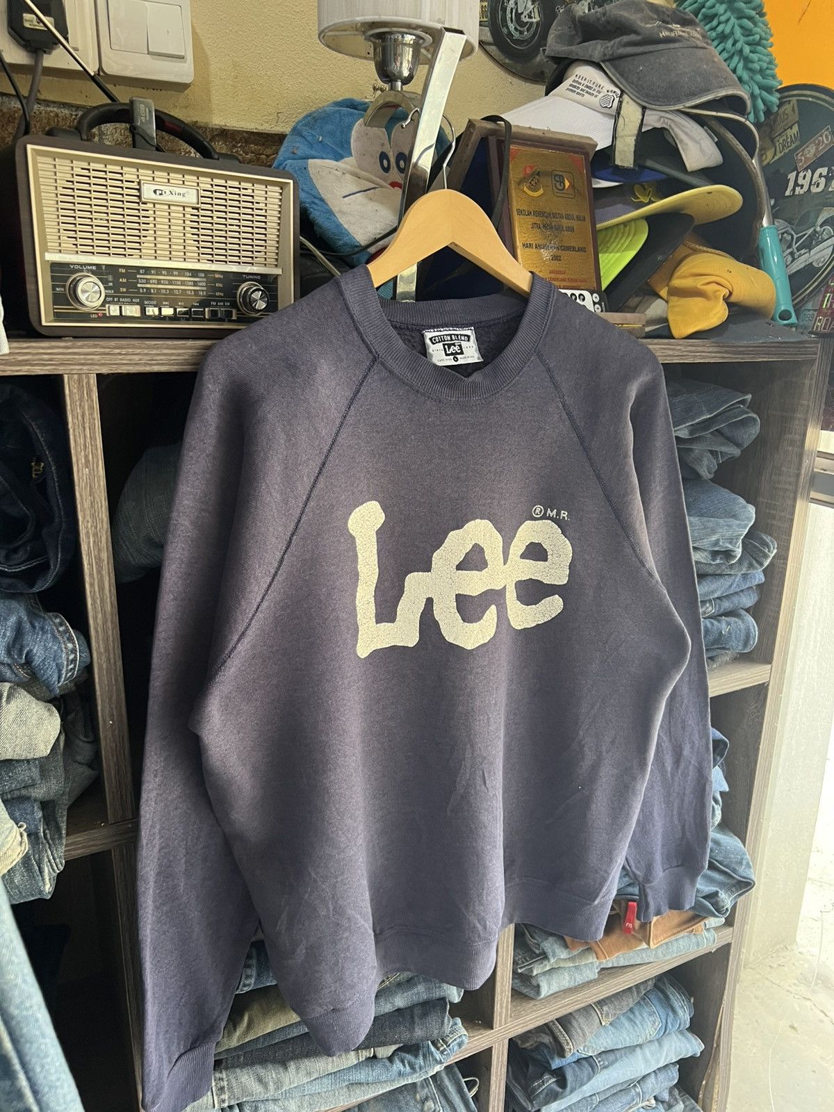 Lee 🔥Vintage Sun Faded Lee Made in Usa Crewneck Sweatshirt Size US M / EU 48-50 / 2 - 9 Thumbnail