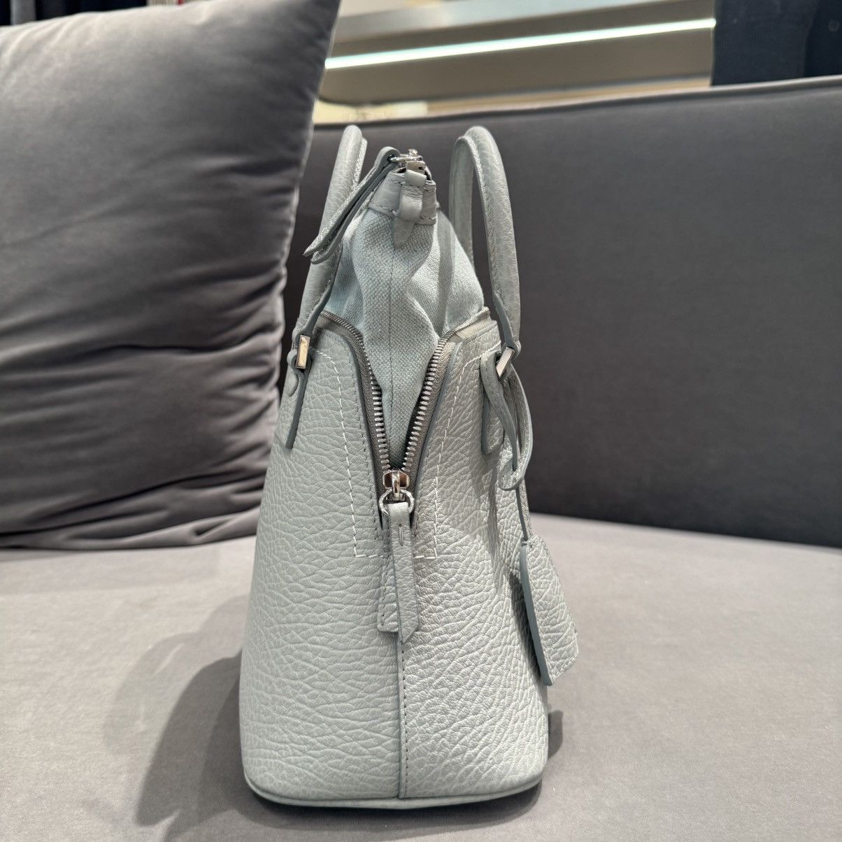 Maison Margiela NWT 5AC Classique Mini Bag Dusty Blue Pebbled Leather Size ONE SIZE - 6 Thumbnail