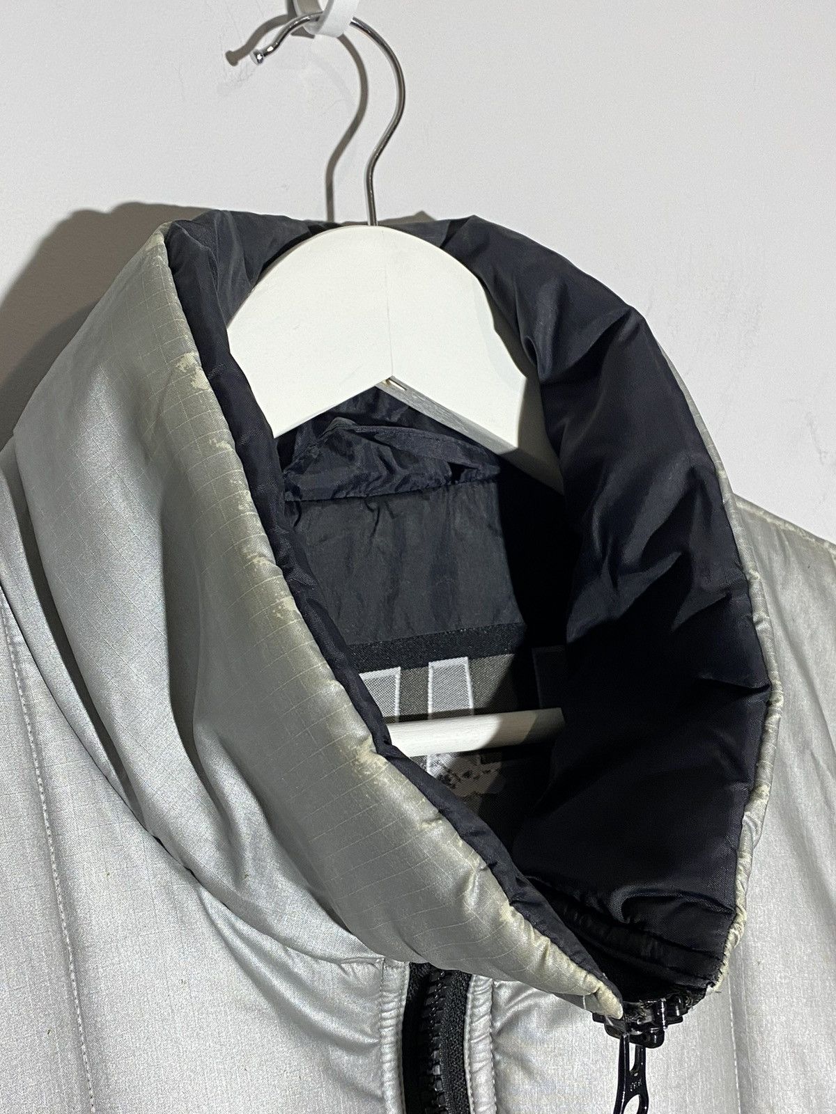 Helly Hansen Vintage 90s Helly Hansen Y2K streetwear style down jacket Size US S / EU 44-46 / 1 - 11 Thumbnail
