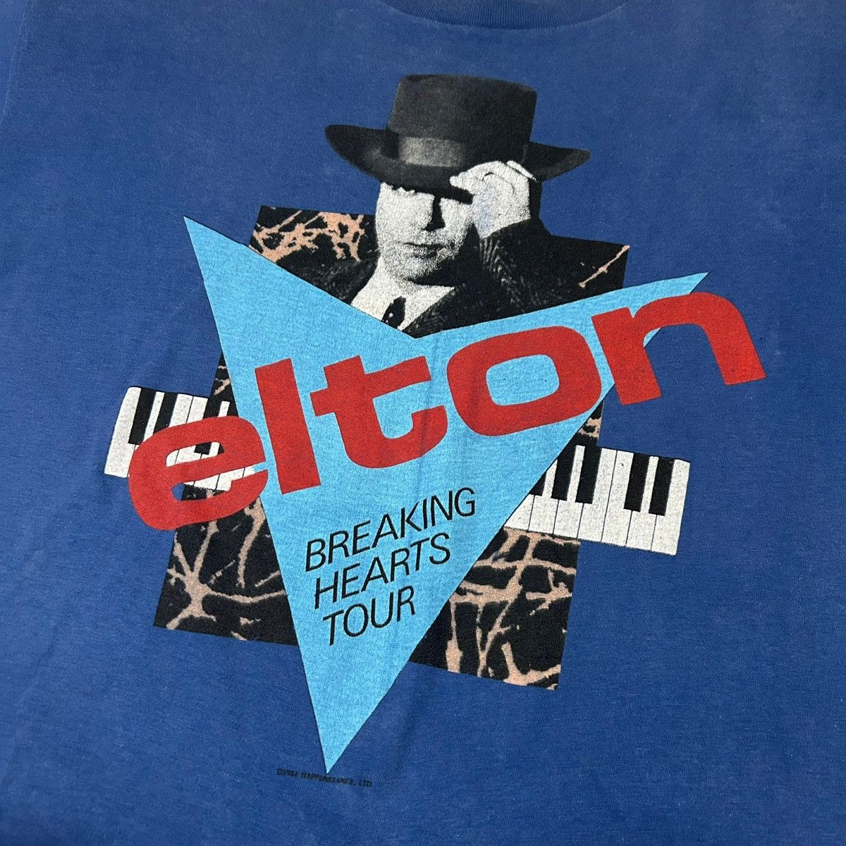 Band Tees 1984 Elton John Breaking Hearts Tour Vintage Graphic T Shirt Size US XL / EU 56 / 4 - 2 Thumbnail