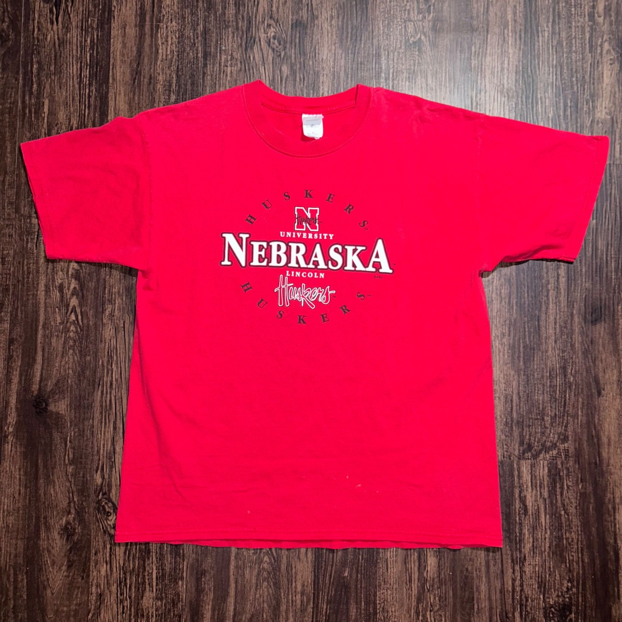 Gildan Vintage/Y2K Nebraska Huskers Shirt Size US XL / EU 56 / 4 - 1 Thumbnail