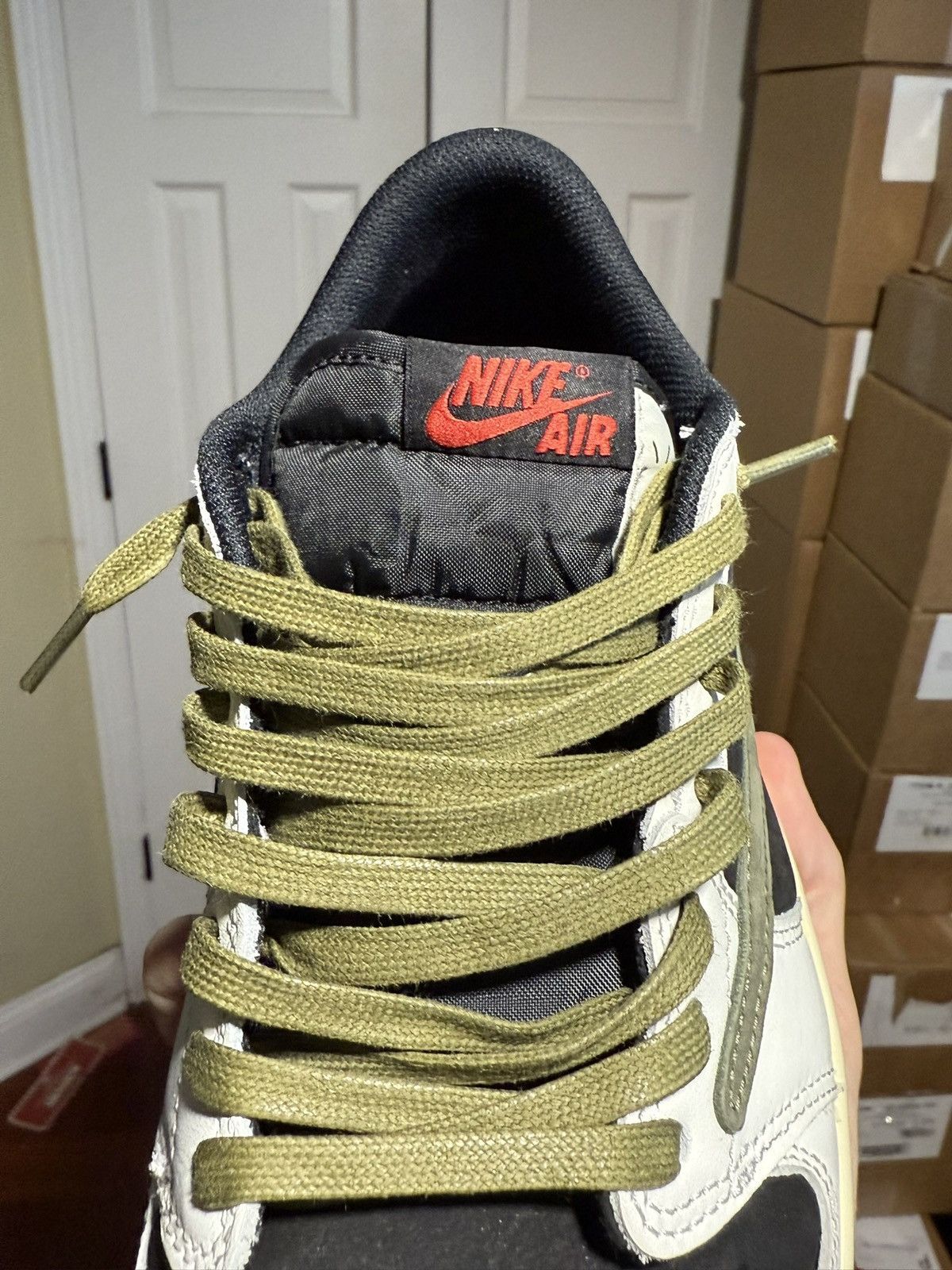 Nike × Travis Scott Jordan 1 Low Travis Scott Olive Size US 10 / EU 43 - 10 Thumbnail