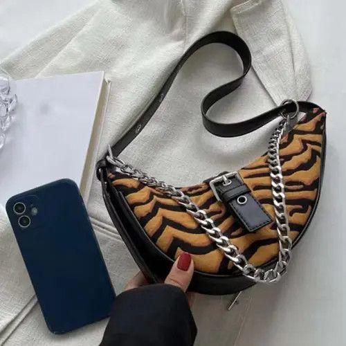 Japanese Brand Tiger Pattern Chain + Buckle Purse Size ONE SIZE - 1 Thumbnail