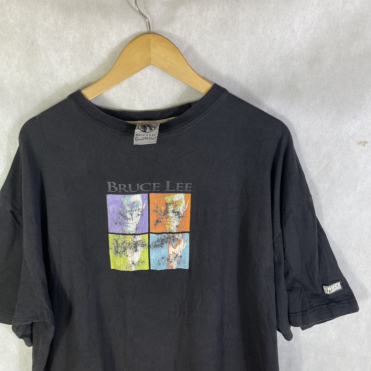 Vintage Vintage 90s Bruce Lee Pop Art Tshirt Size US XXL / EU 58 / 5 - 2 Thumbnail