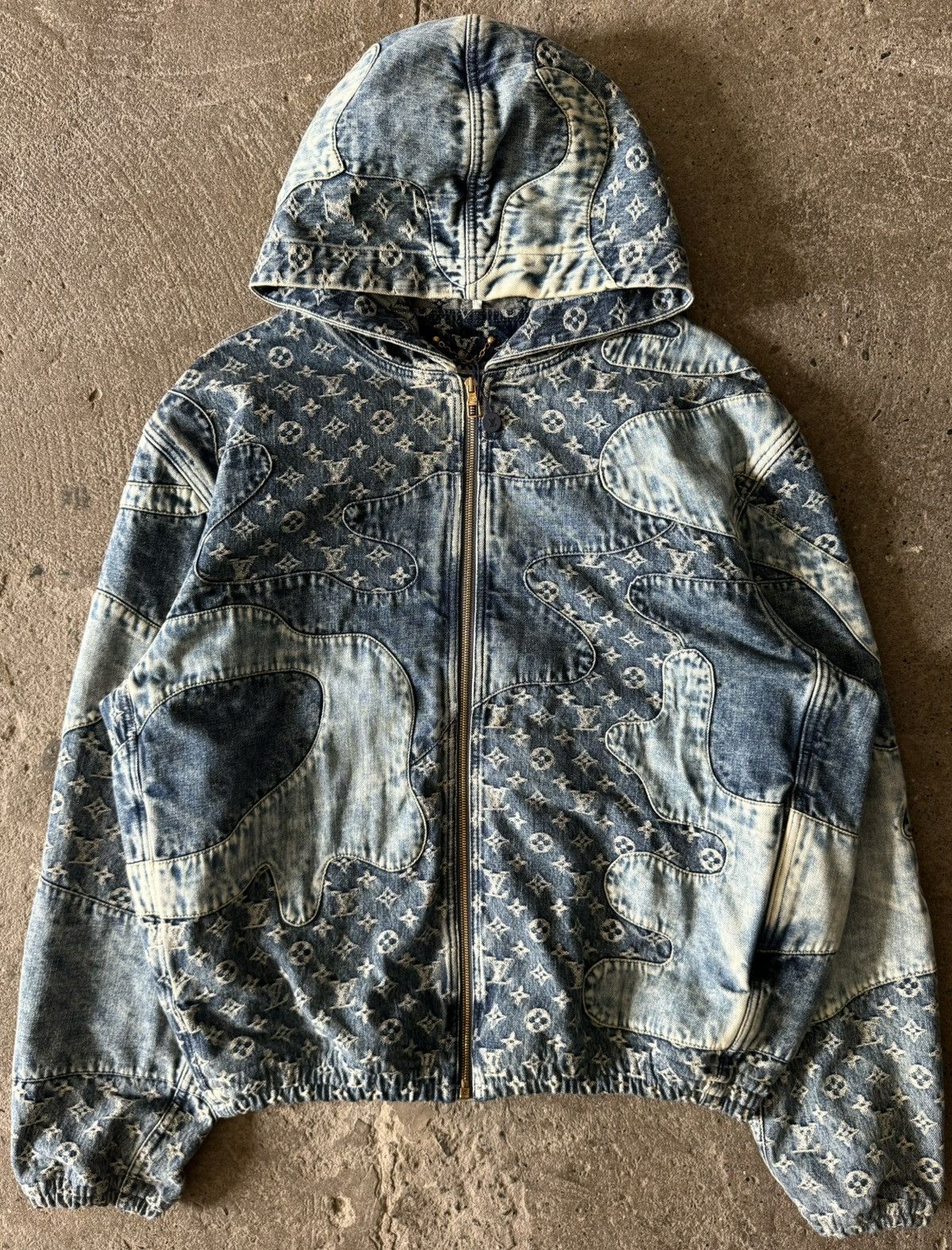 LOUIS VUITTON NIGO 22ss Cowhide Tiger Blouson Jacket outerwear HML03E140 Khaki green 46