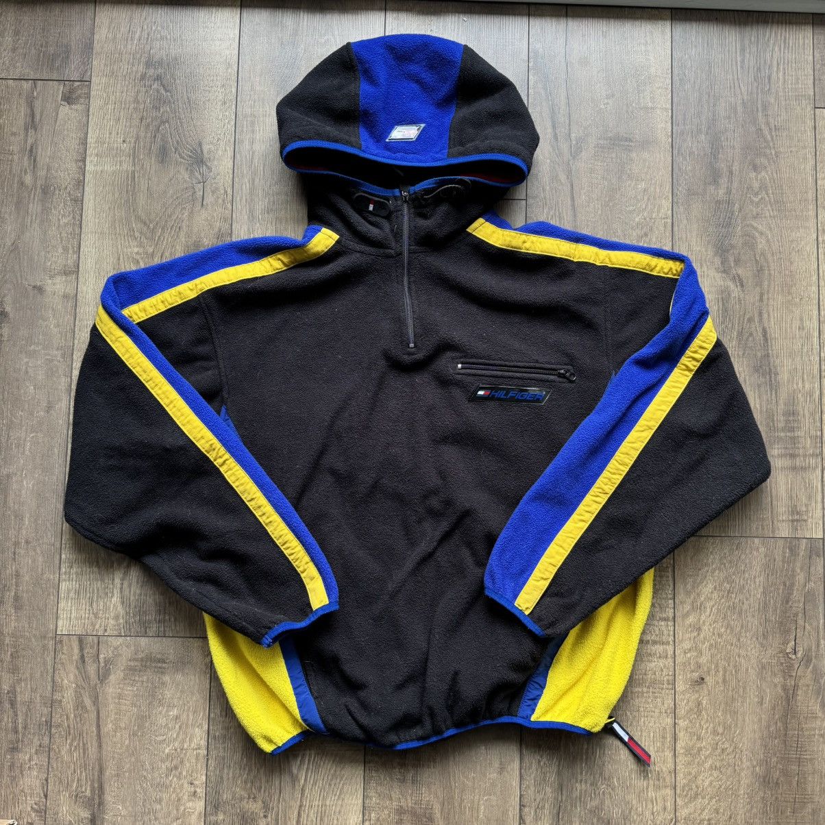 Tommy Hilfiger Vintage 90s Tommy Hilfiger Racing BMW sherpa 1/4 zip fleece Size US M / EU 48-50 / 2 - 5 Thumbnail