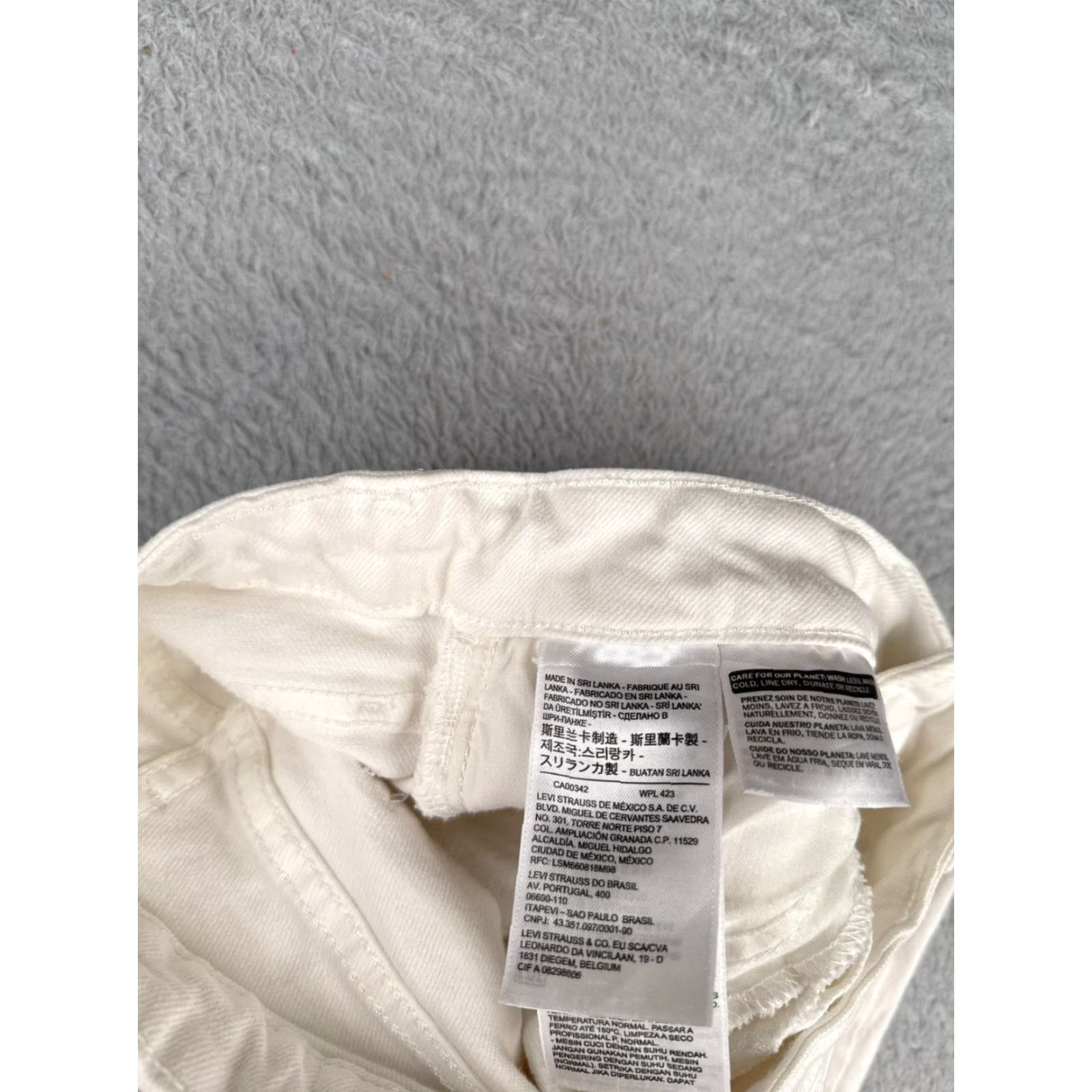 Levi's Levi's Jeans Women 26 White Denim Levi's 700 Series High Rise Skinny 26x30 Cotton Regular Denim Stretch Distressed 5-Pocket Solid Vintage No Size 26" / US 2 / IT 38 - 7 Thumbnail