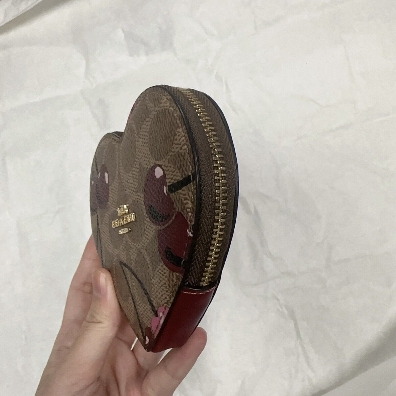 Coach NWT Limited Coach CZ476 Heart Coin Case Cherry Valentines Size ONE SIZE - 5 Thumbnail