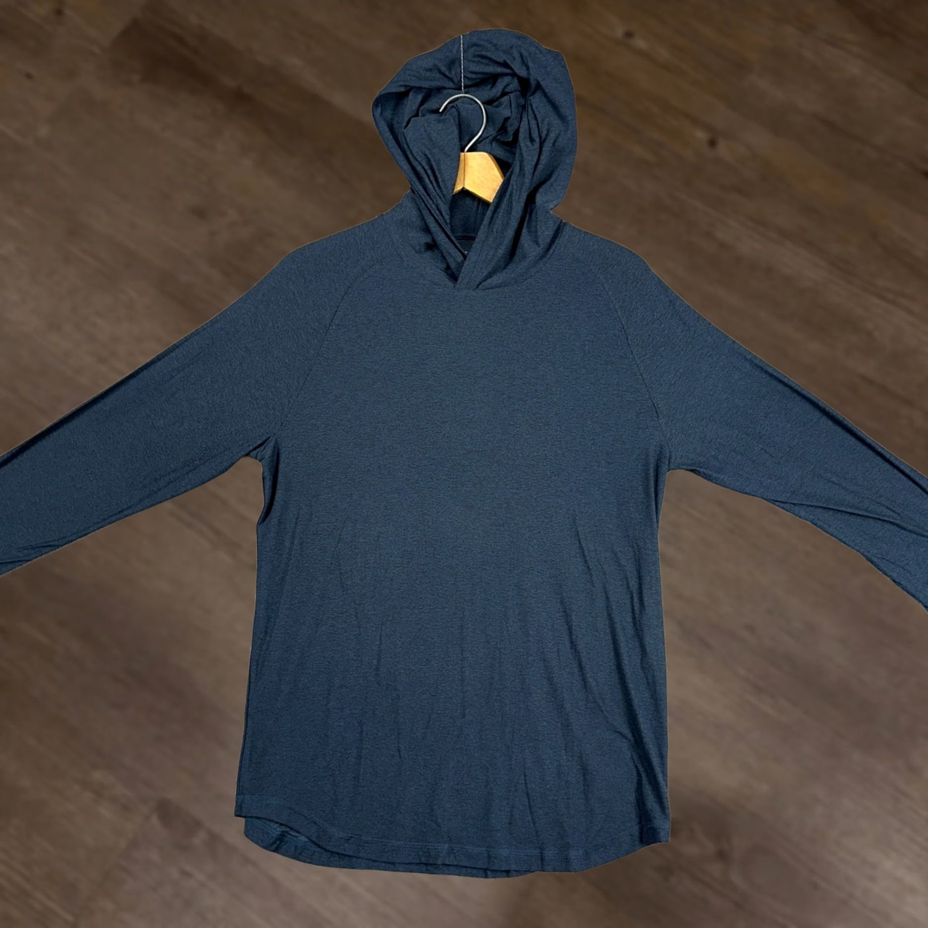 Vintage True Classic Hoodie Shirt Mens Medium Blue Athletic Stretch Long Sleeve Pullover Casual Gift Size US M / EU 48-50 / 2 - 1 Thumbnail